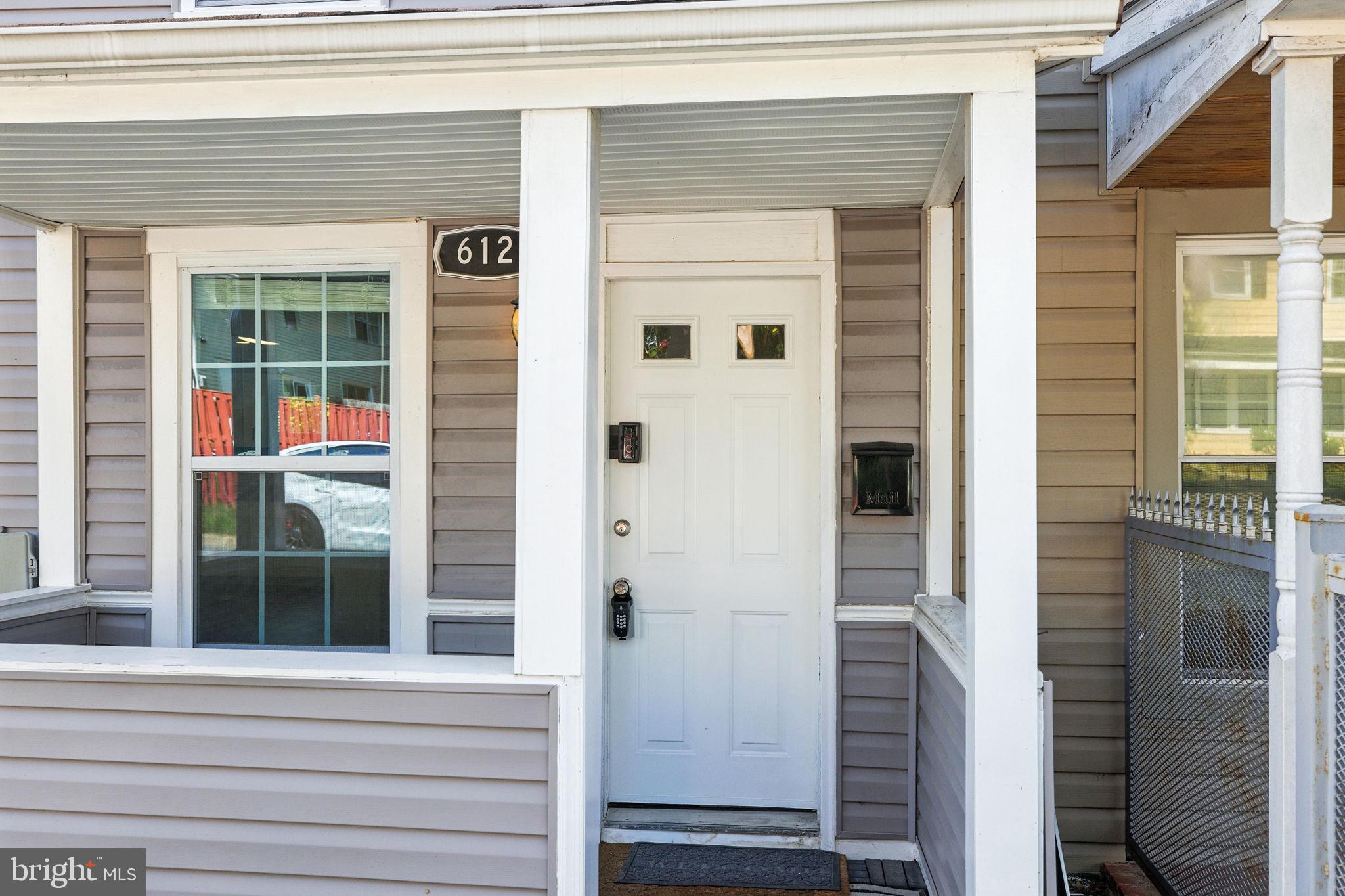 LAUREL - Residential