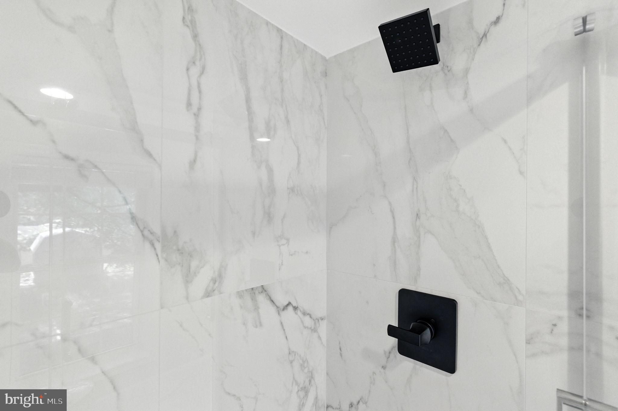 LAUREL - Residential