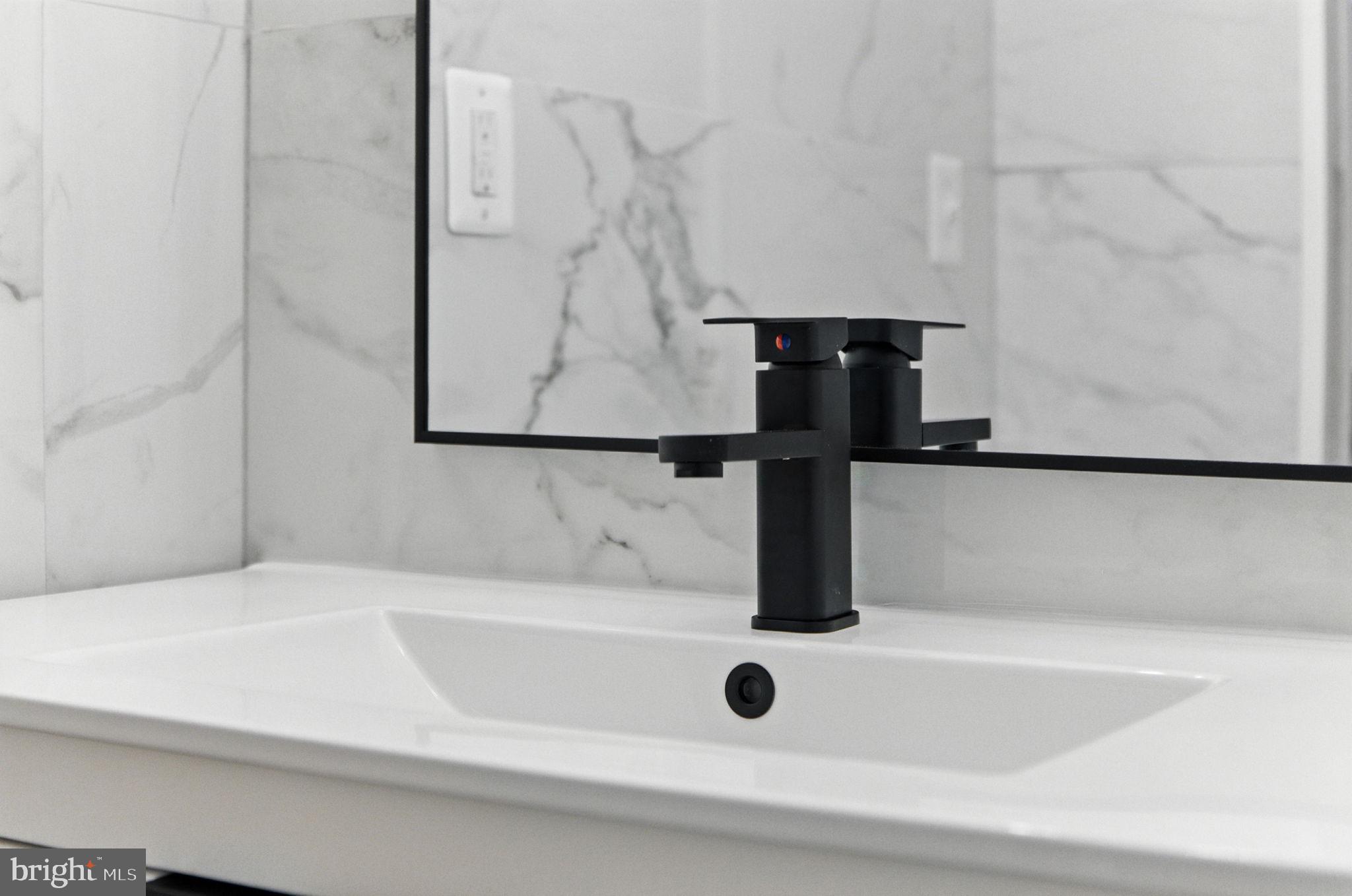 LAUREL - Residential