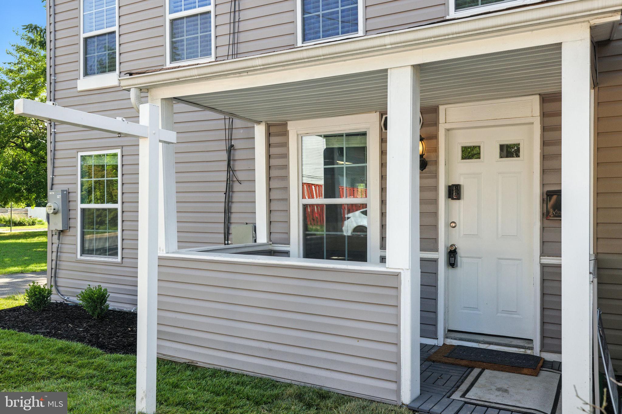 LAUREL - Residential