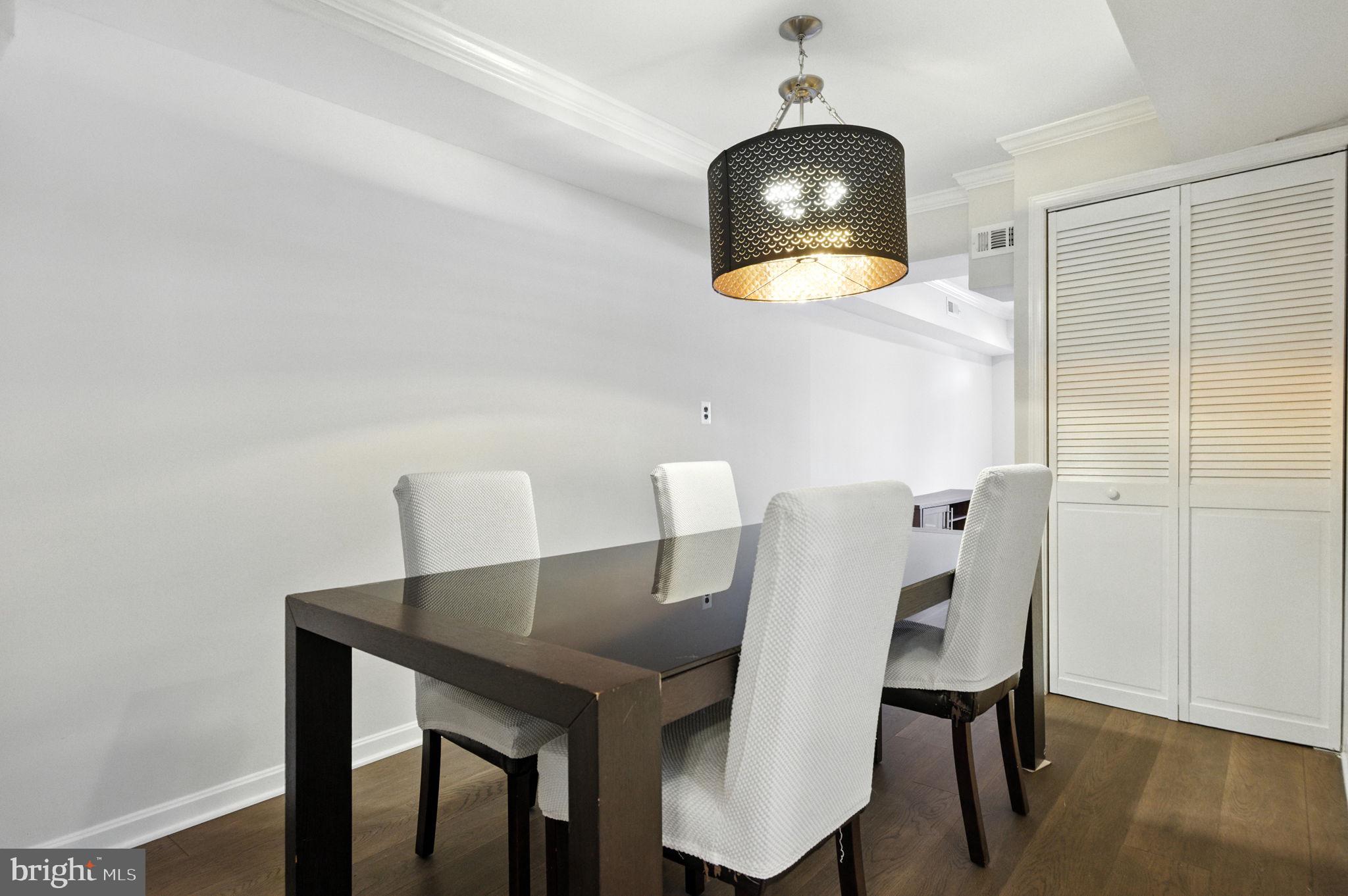 LAUREL - Residential