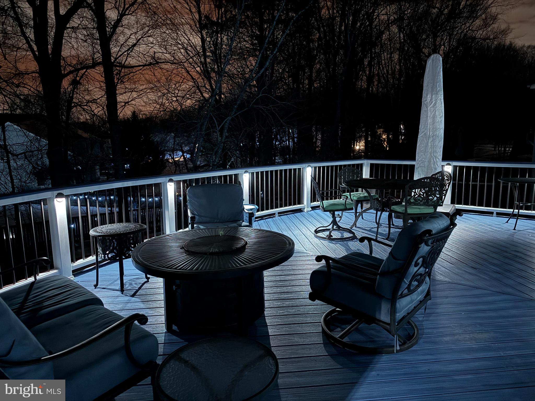 RIVER CREST - Residential