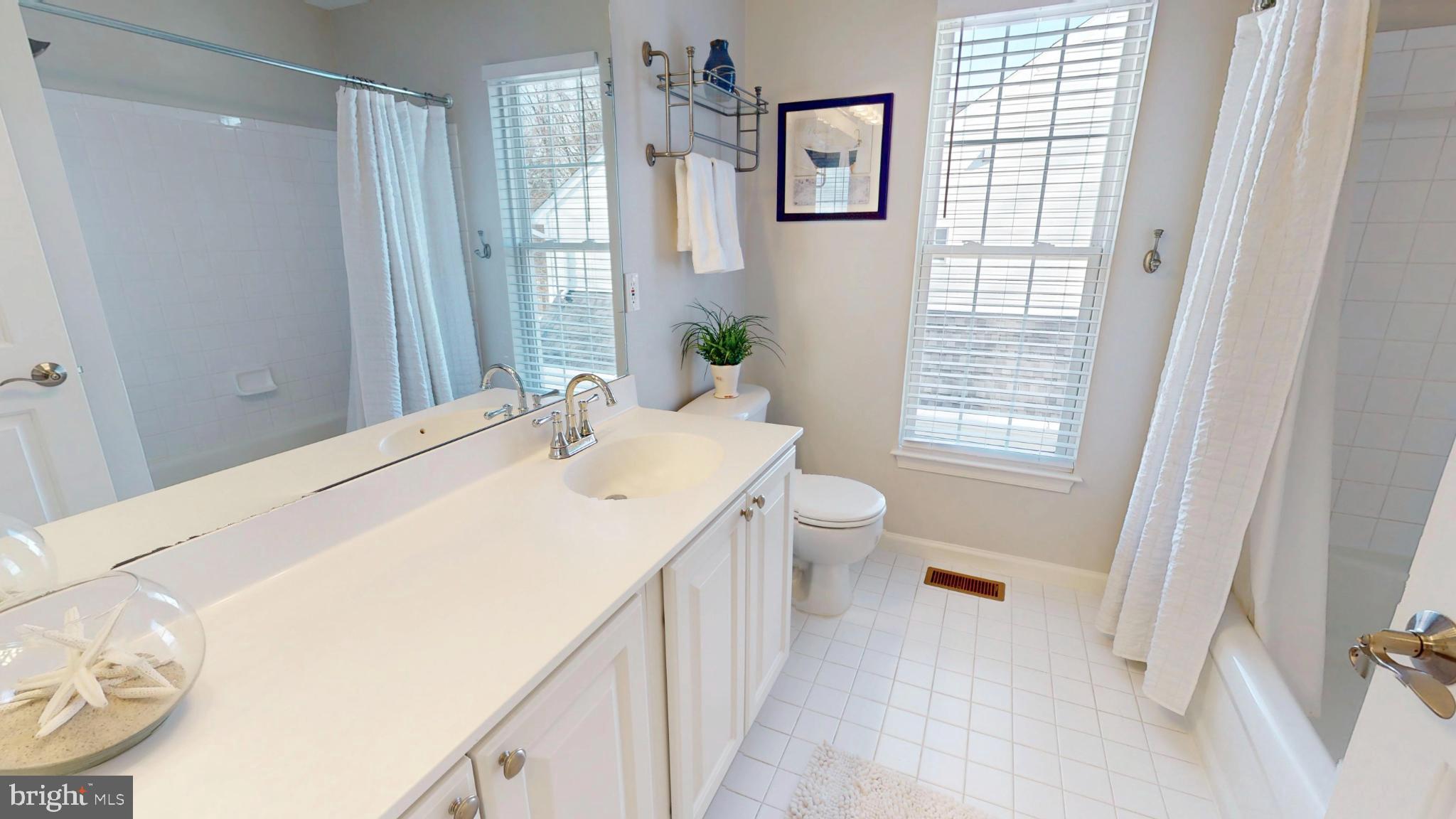 RIVER CREST - Residential