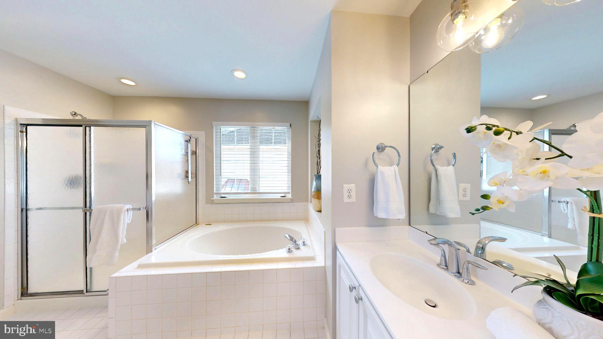 RIVER CREST - Residential