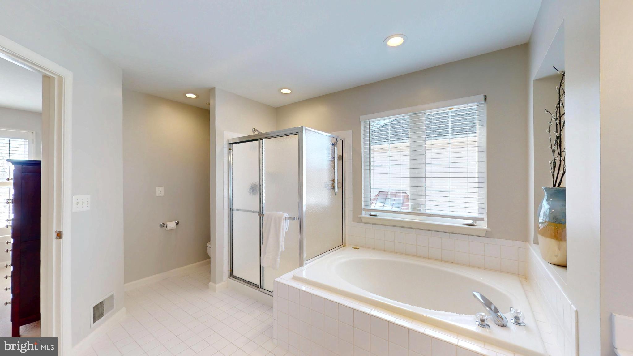 RIVER CREST - Residential