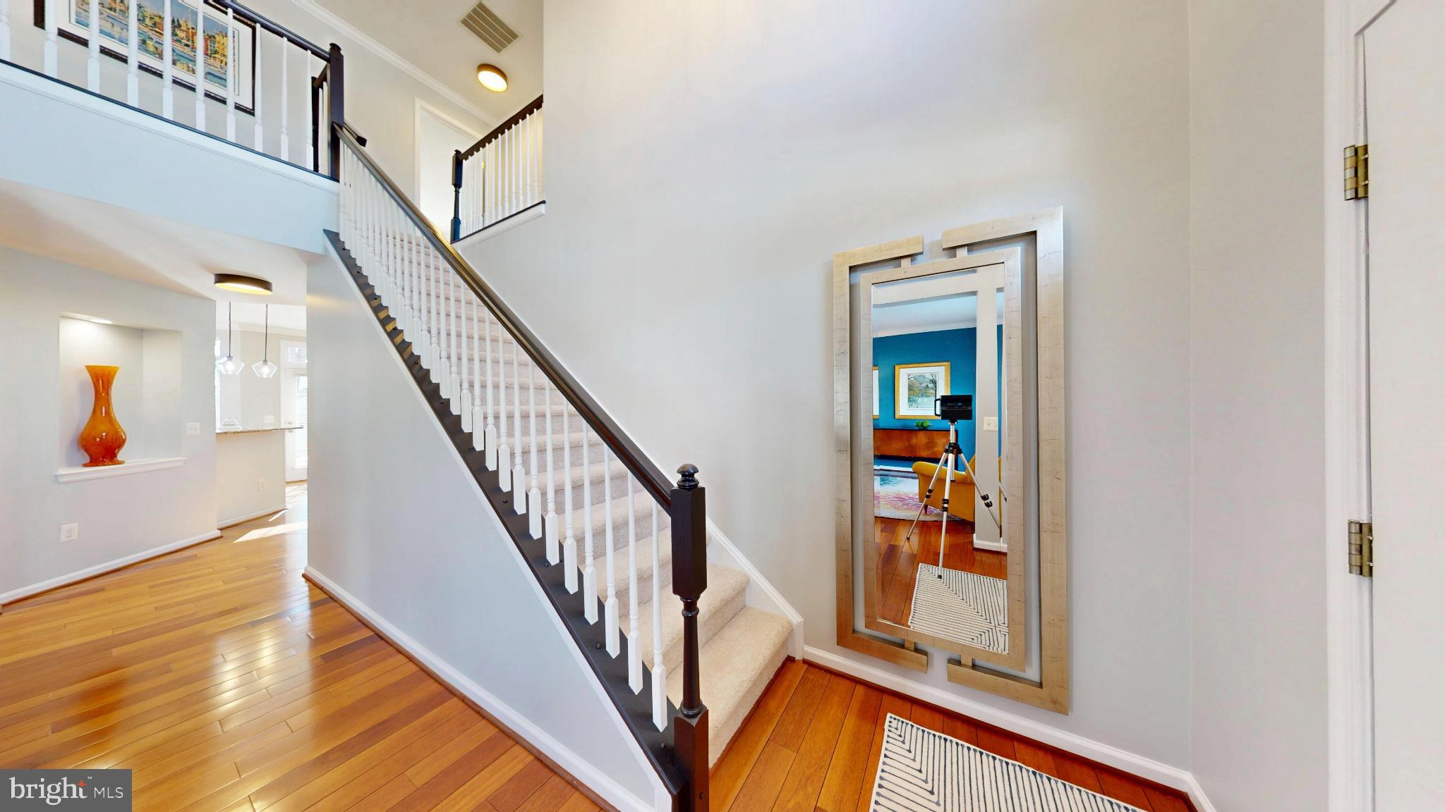 RIVER CREST - Residential