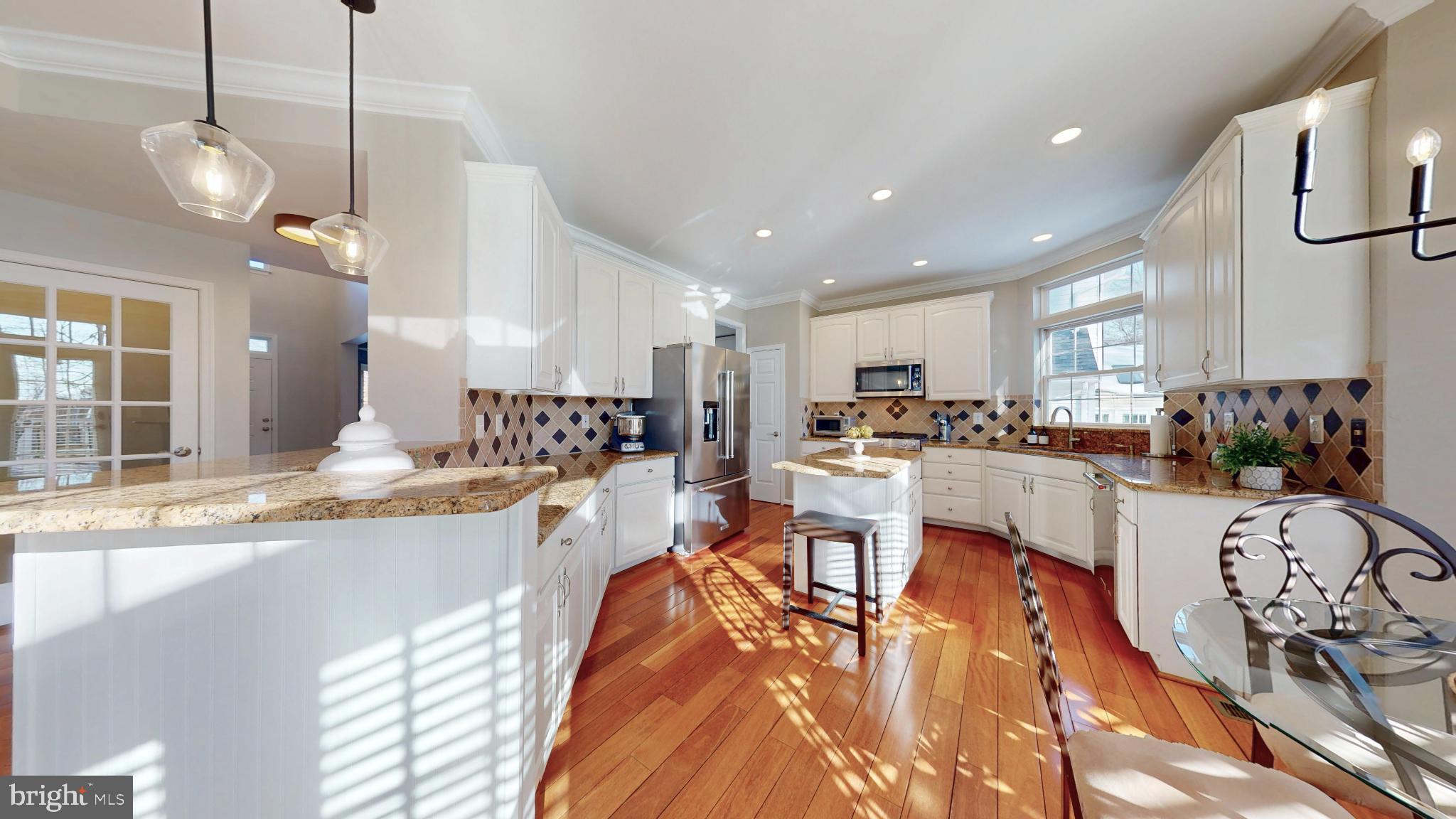 RIVER CREST - Residential