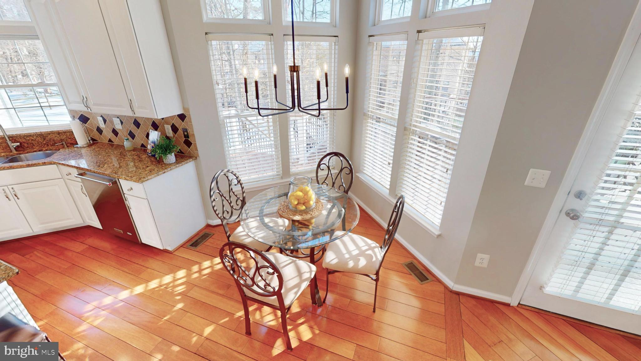 RIVER CREST - Residential