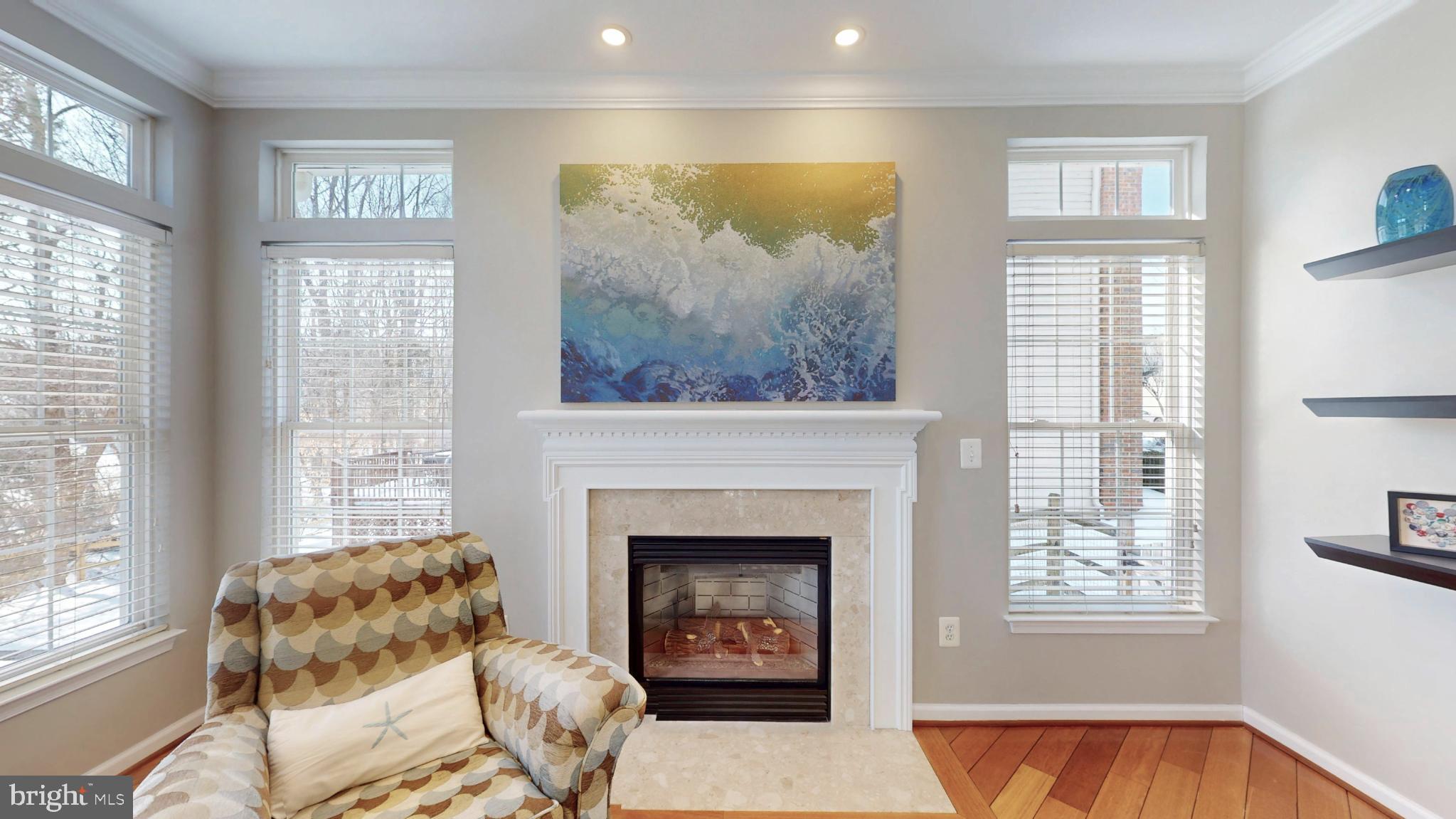 RIVER CREST - Residential