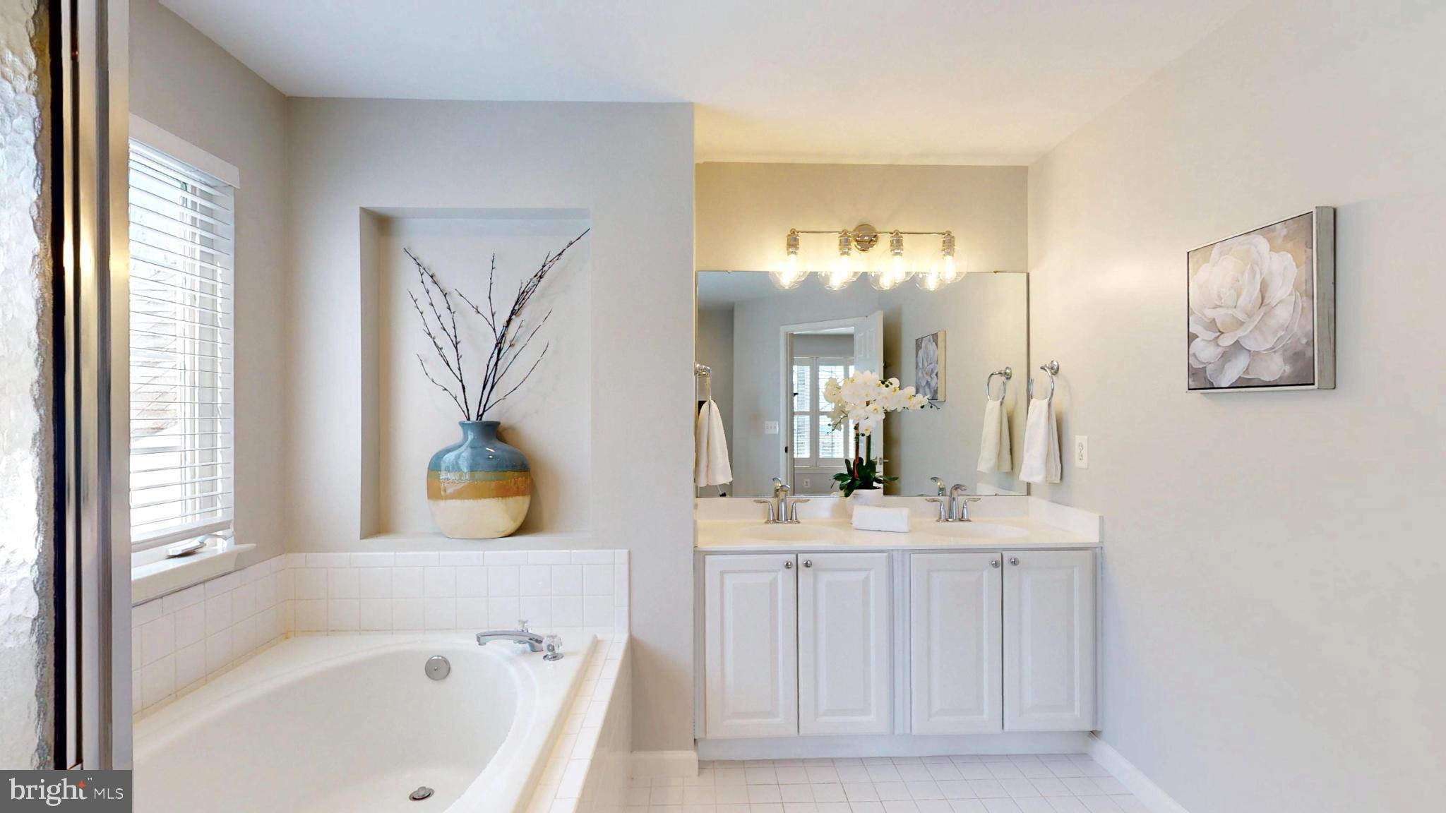 RIVER CREST - Residential