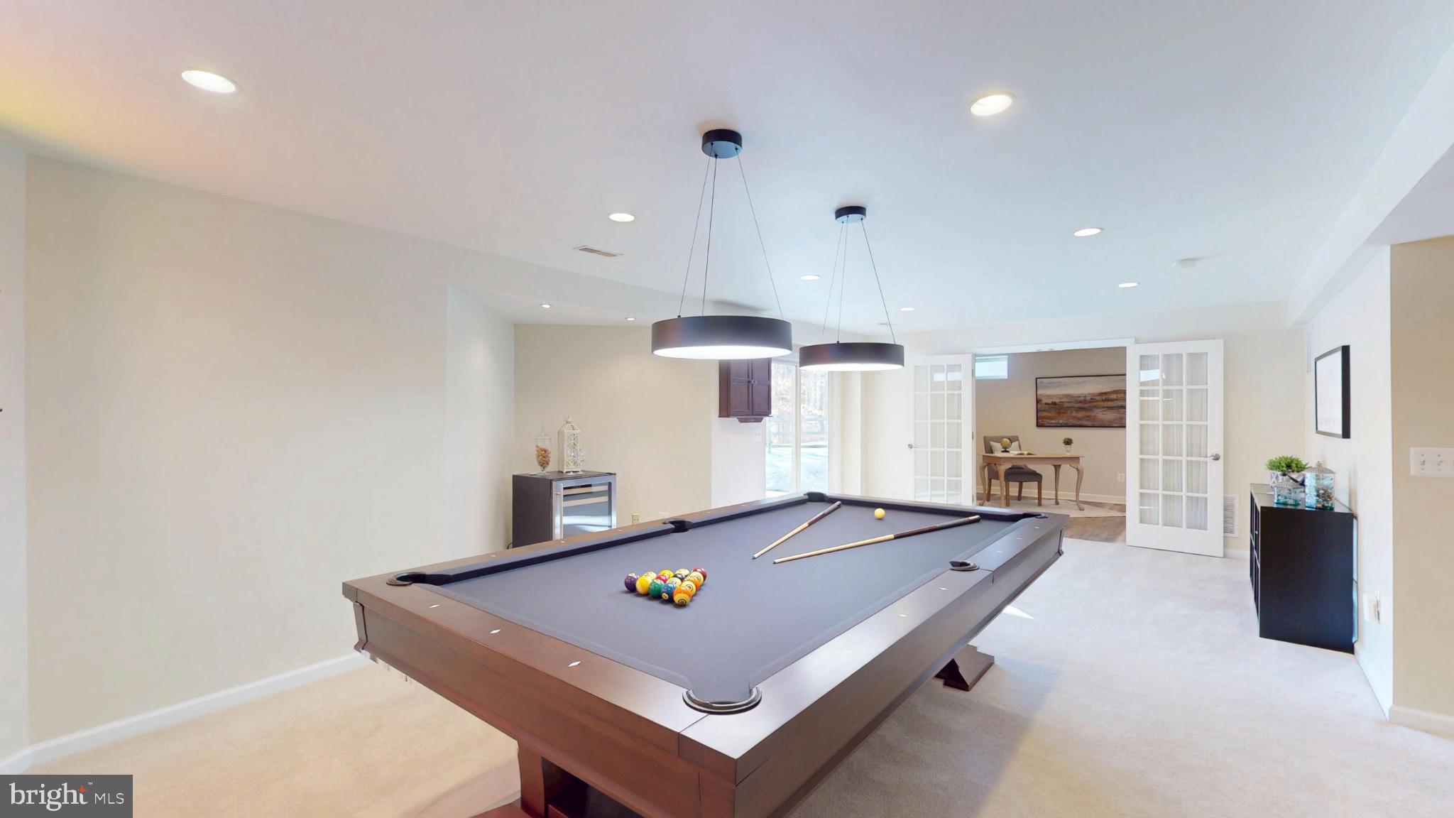 RIVER CREST - Residential