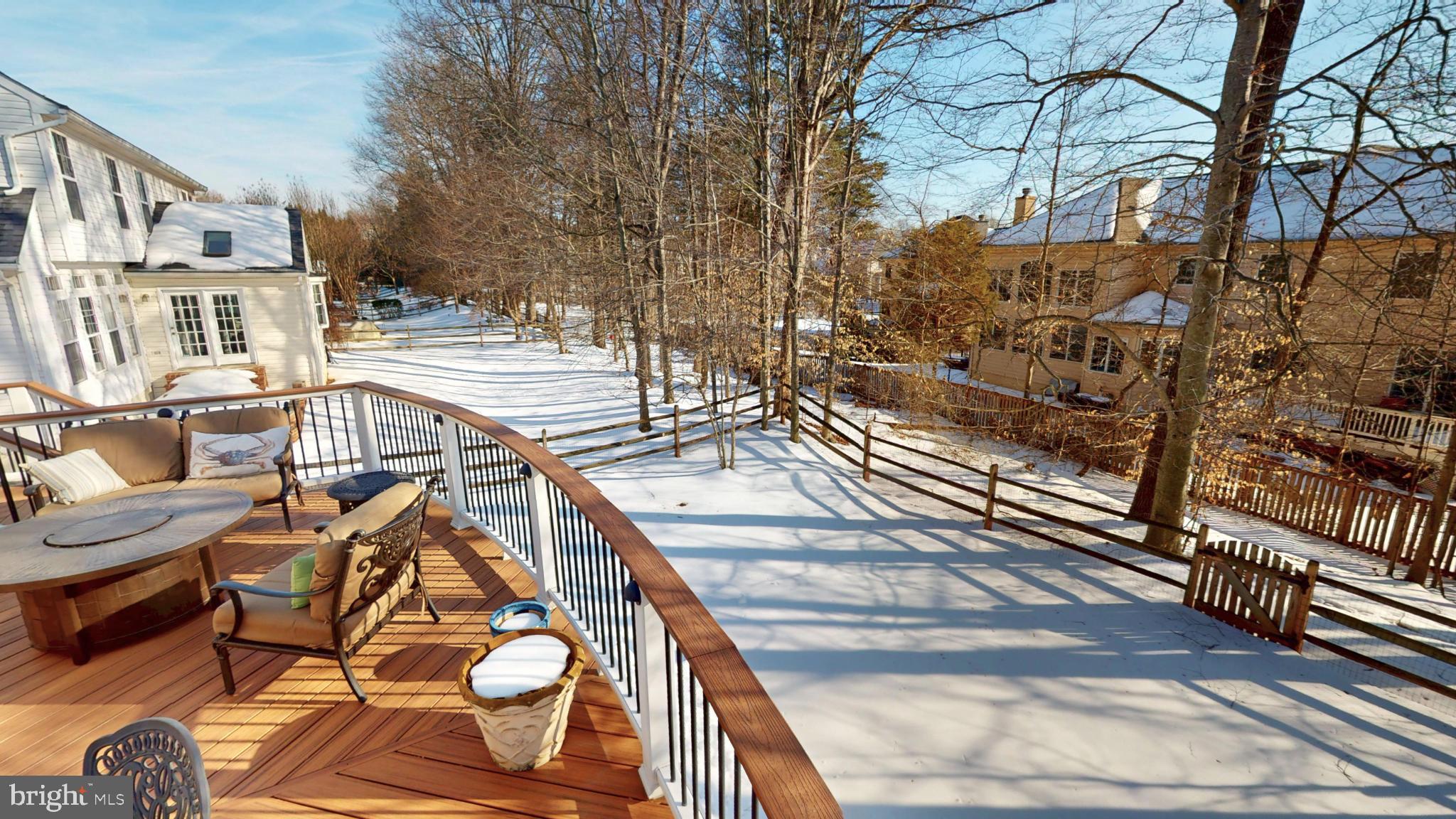 RIVER CREST - Residential