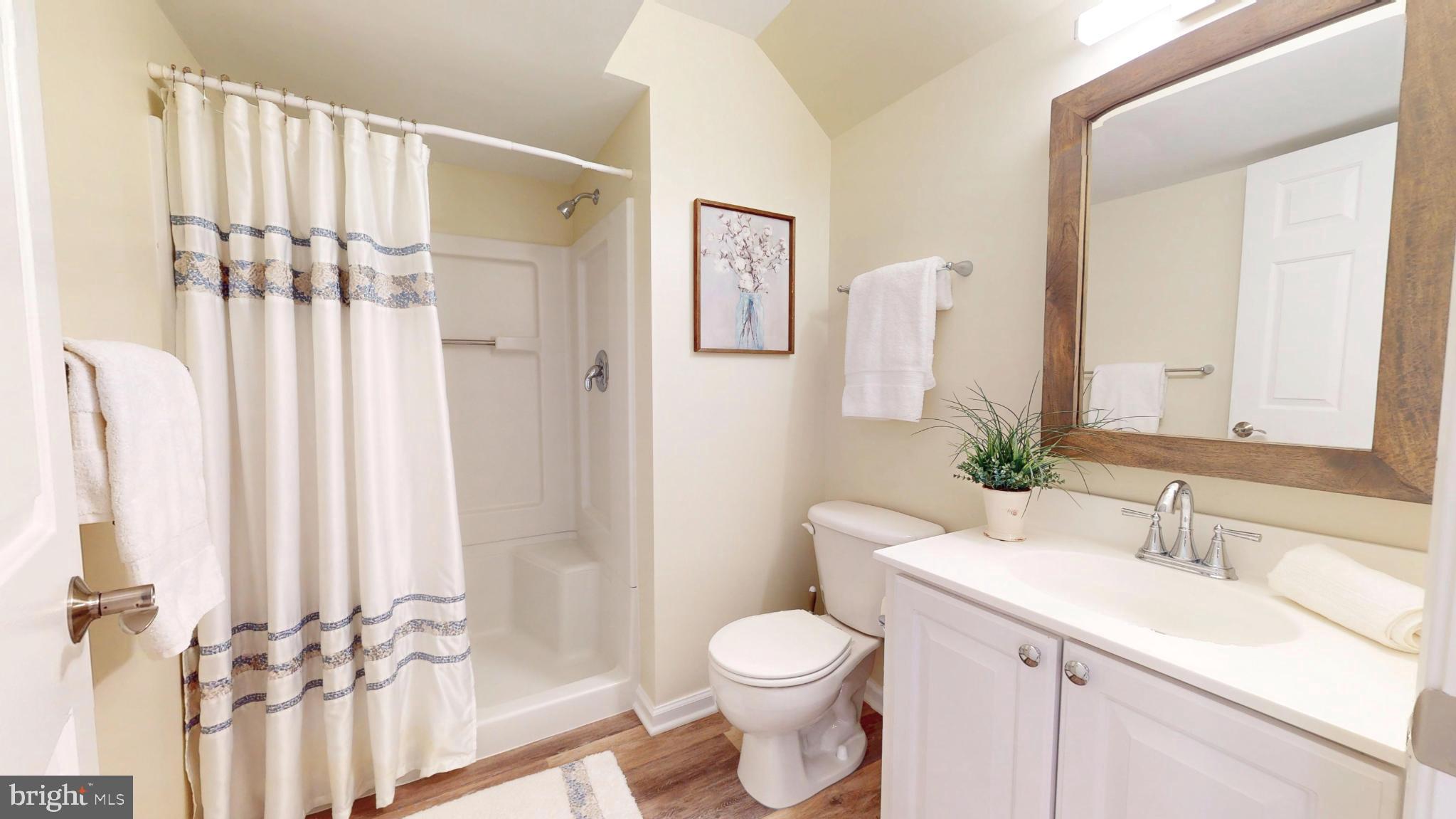 RIVER CREST - Residential