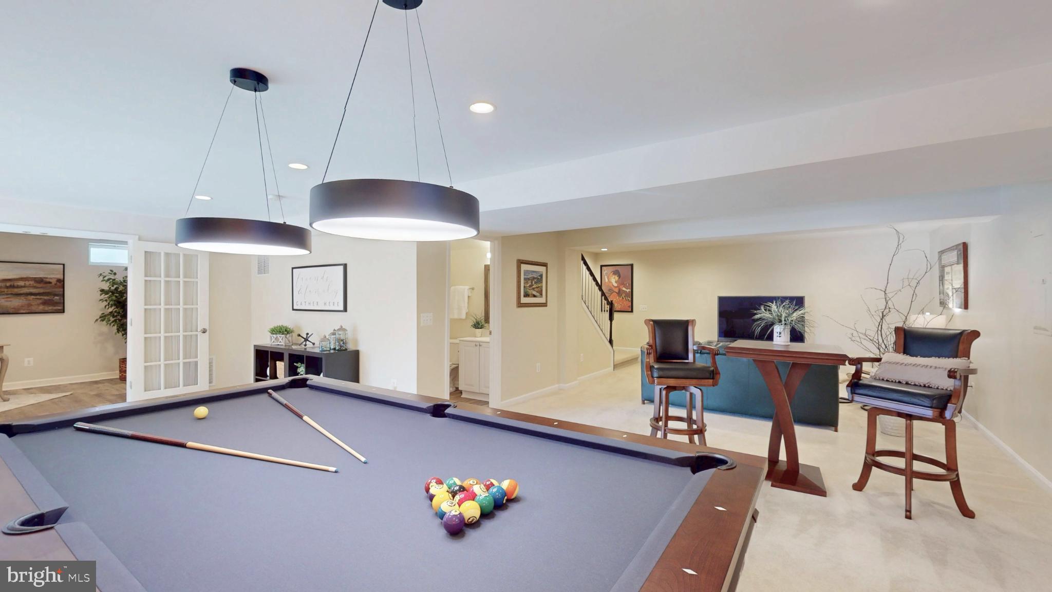 RIVER CREST - Residential