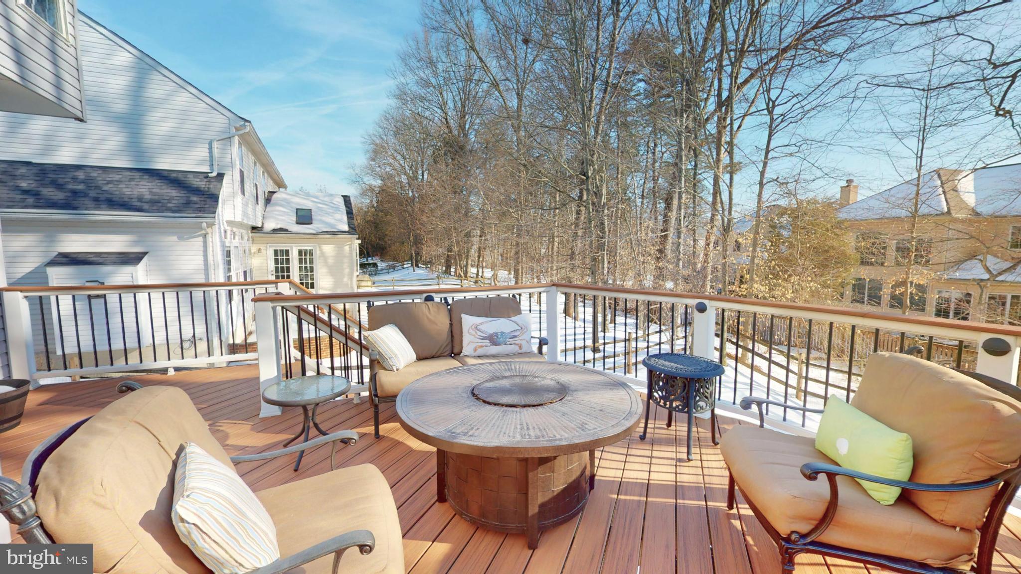 RIVER CREST - Residential