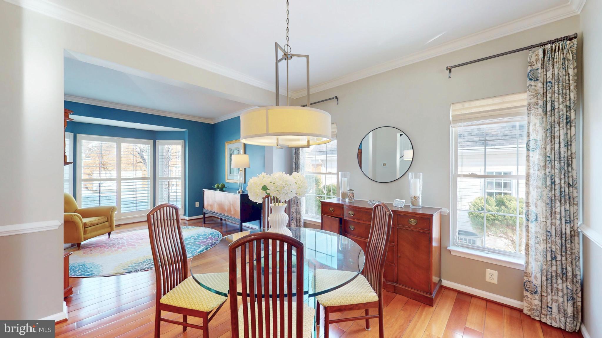 RIVER CREST - Residential