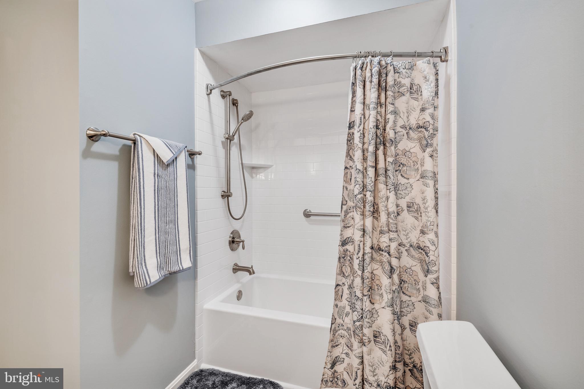 MONTPELIER - Residential