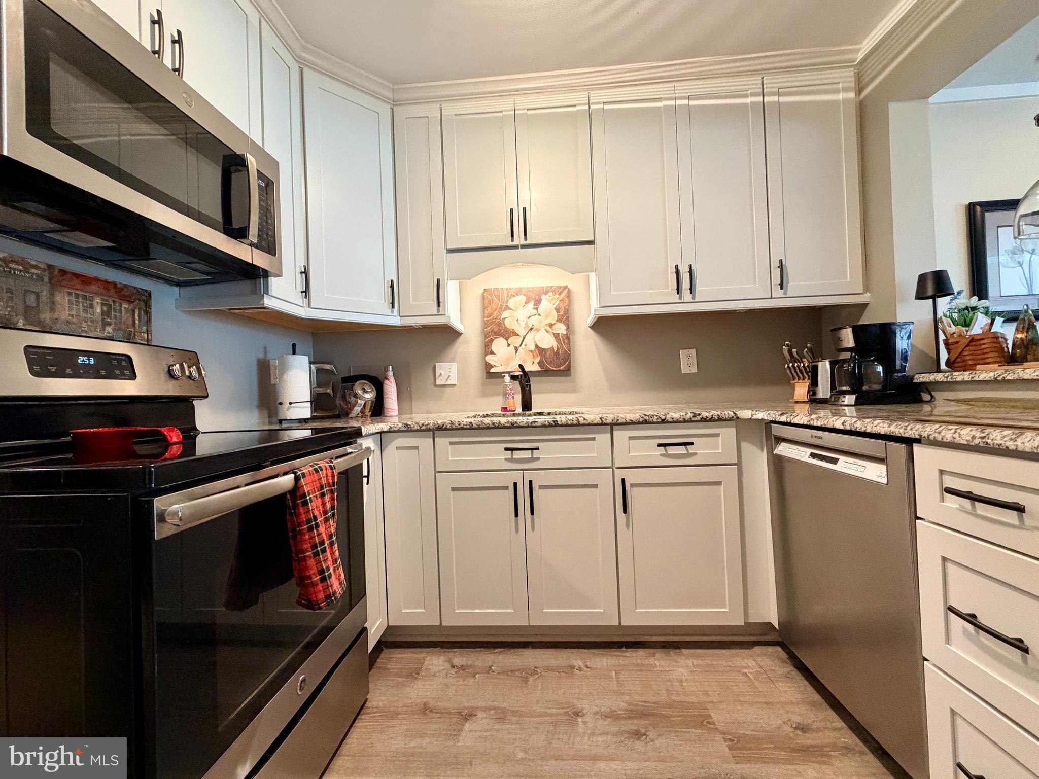 530 SUMMIT HOUSE 530
