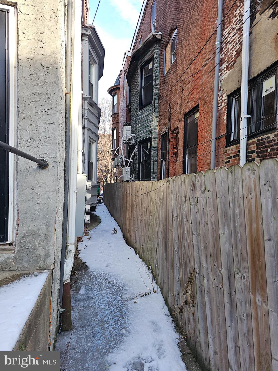 STRAWBERRY MANSION - Residential Income