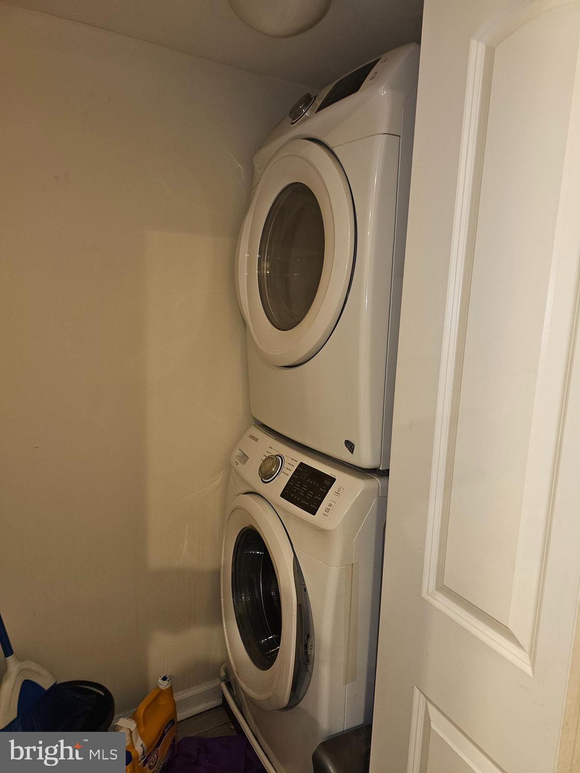 STRAWBERRY MANSION - Residential Income