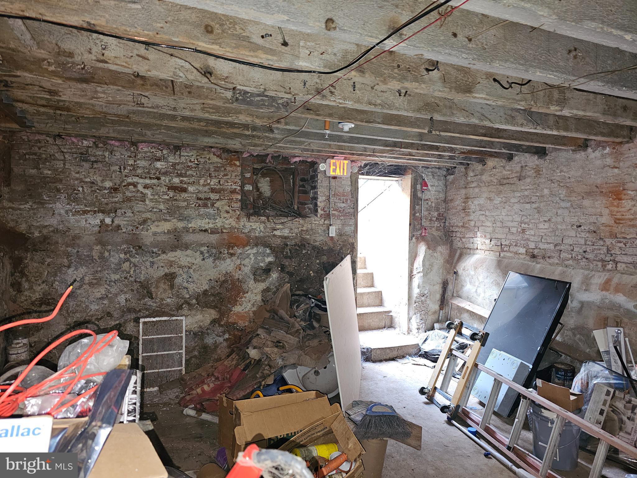 STRAWBERRY MANSION - Residential Income