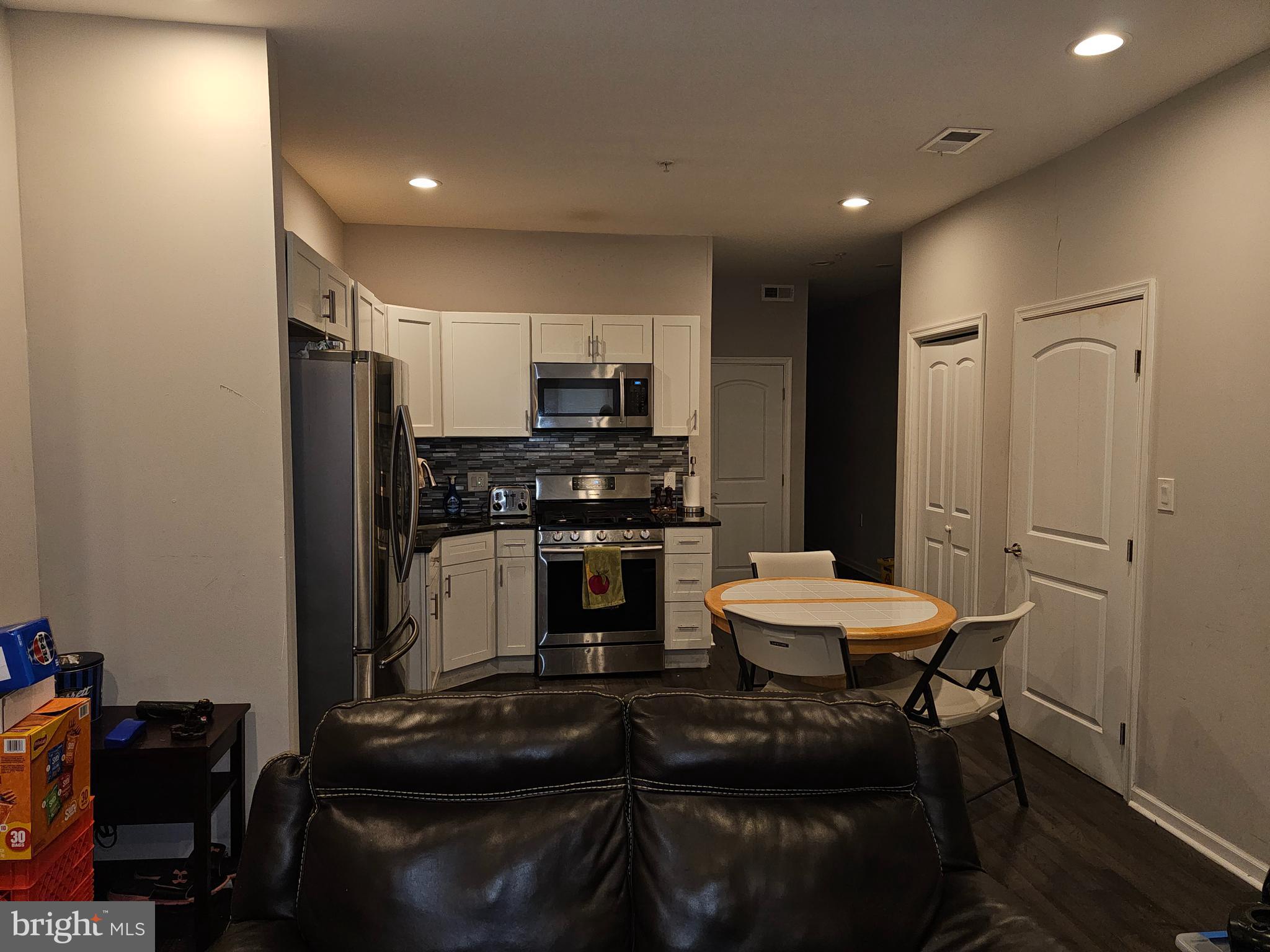 STRAWBERRY MANSION - Residential Income