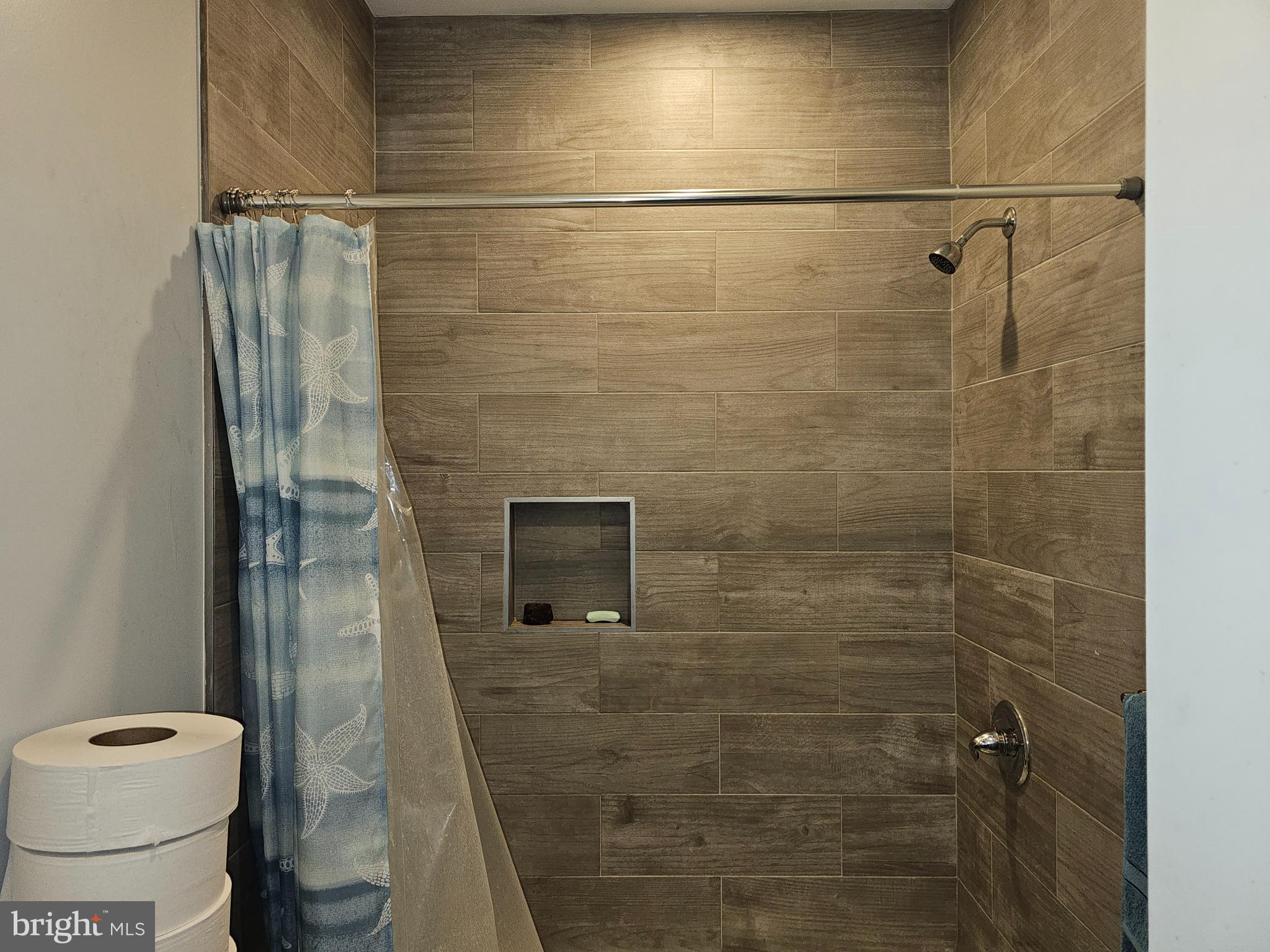 STRAWBERRY MANSION - Residential Income