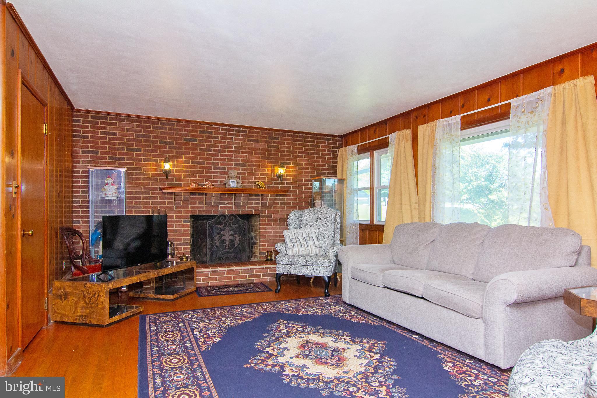 2645 SUNSET LANE