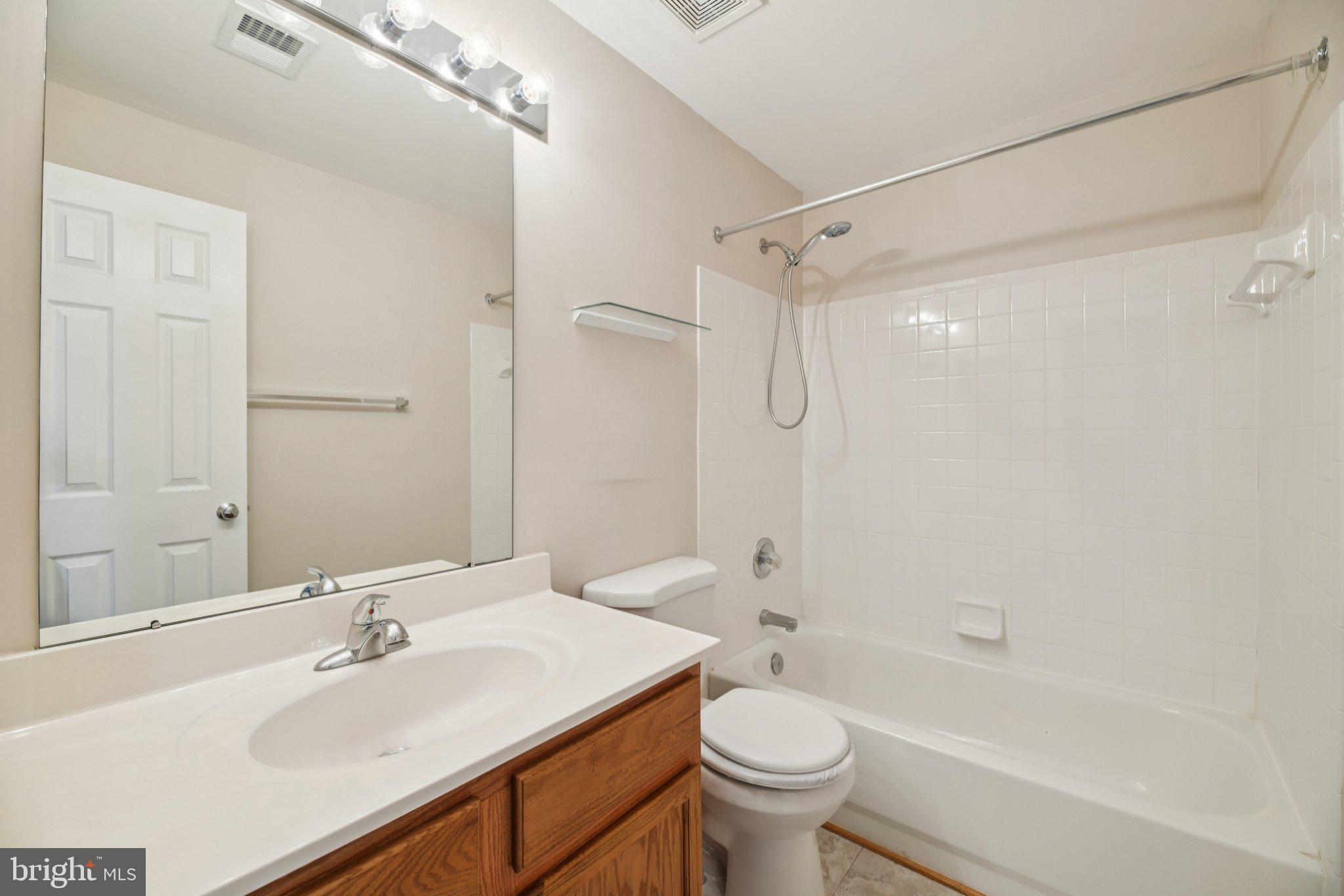 HILLANTRAE - Residential