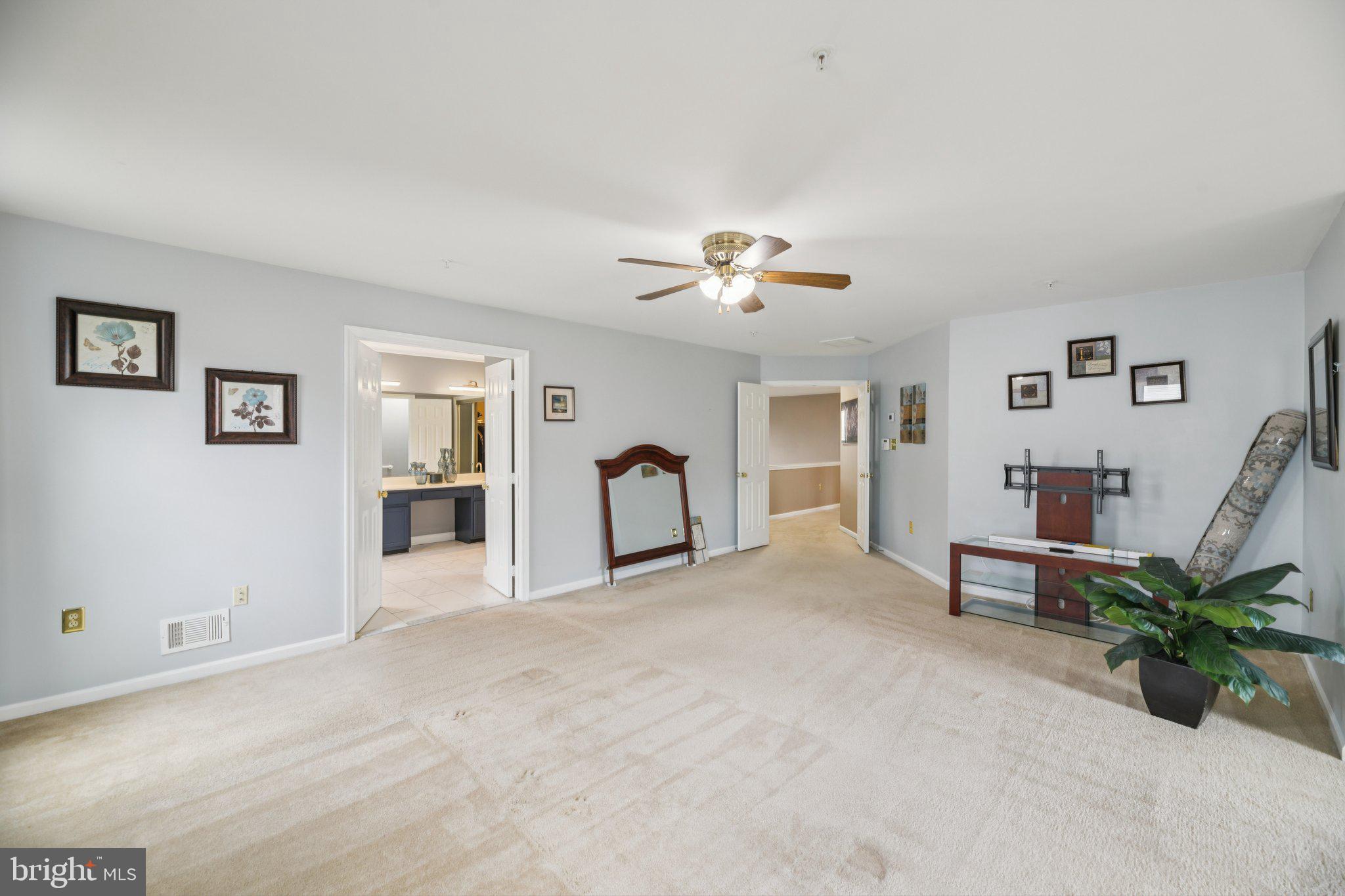 HILLANTRAE - Residential