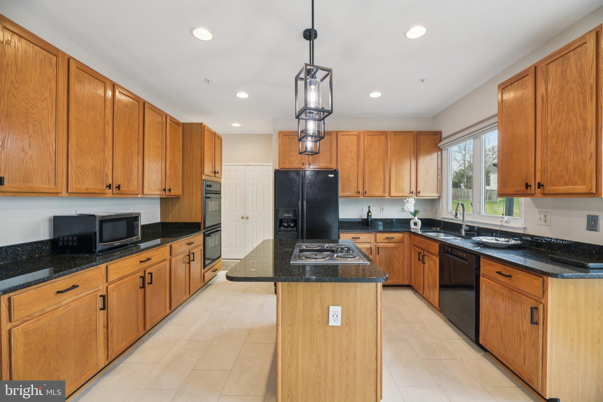 HILLANTRAE - Residential