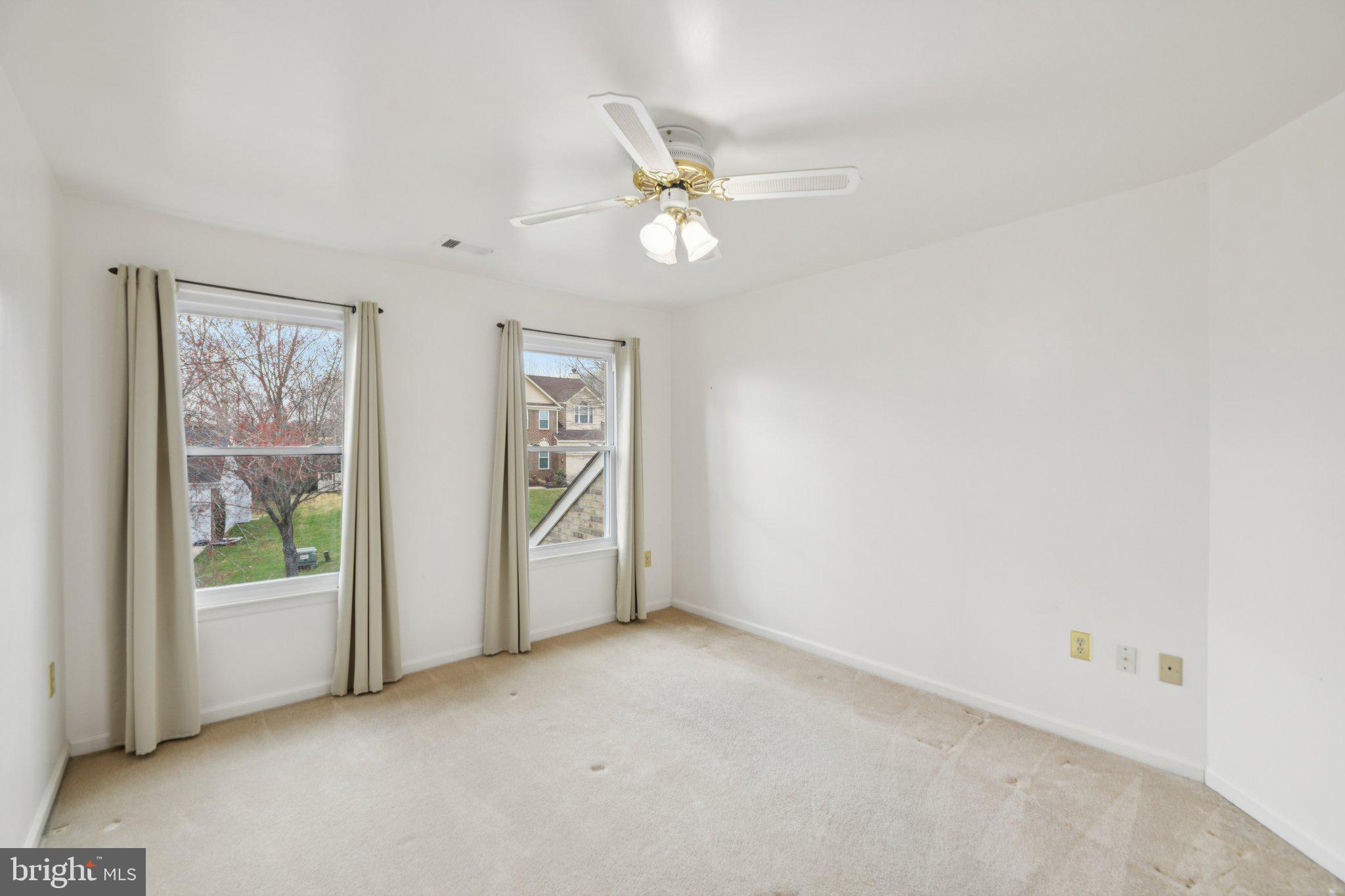 HILLANTRAE - Residential