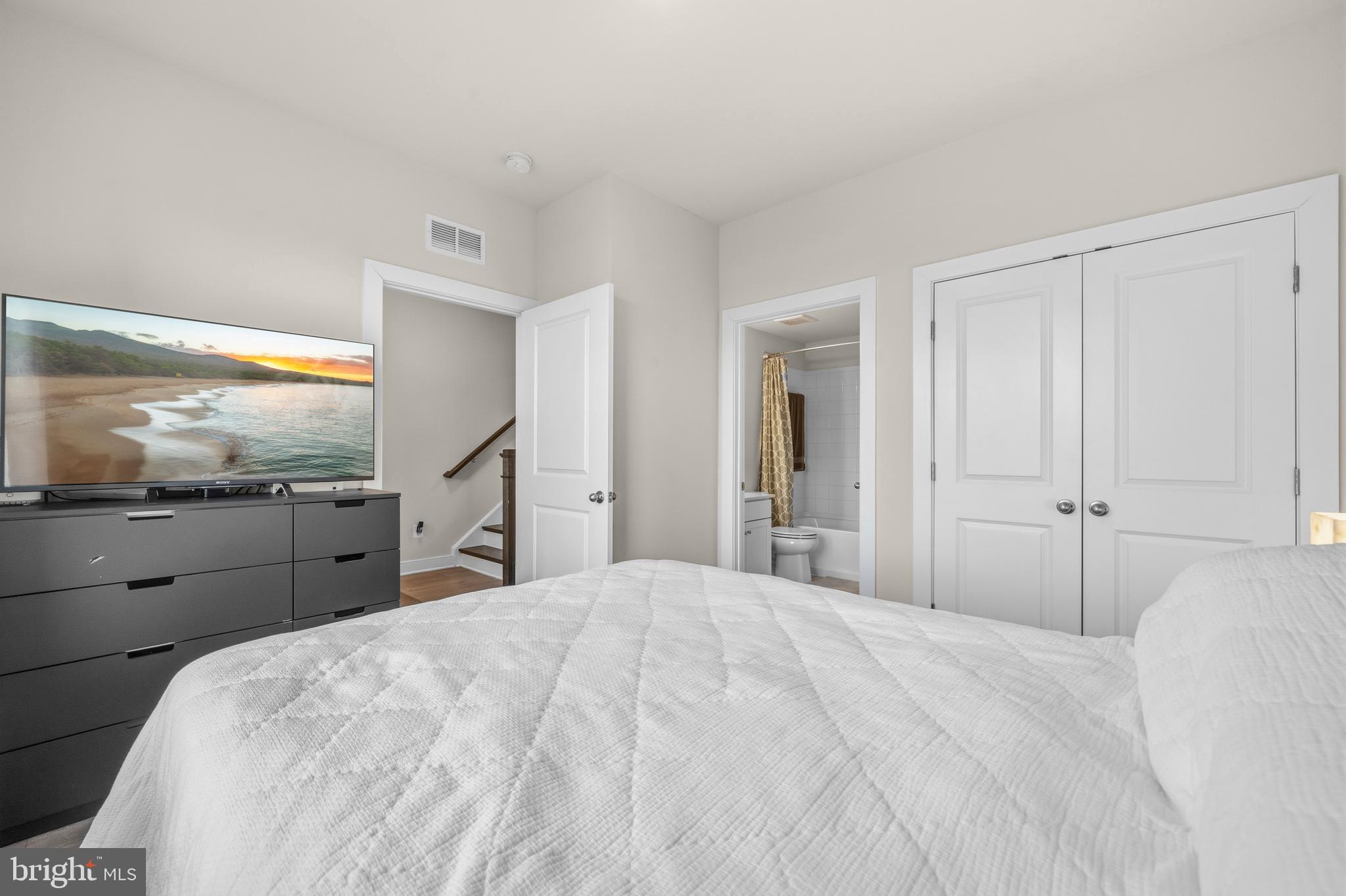 1581 SANDPIPER BAY LOOP