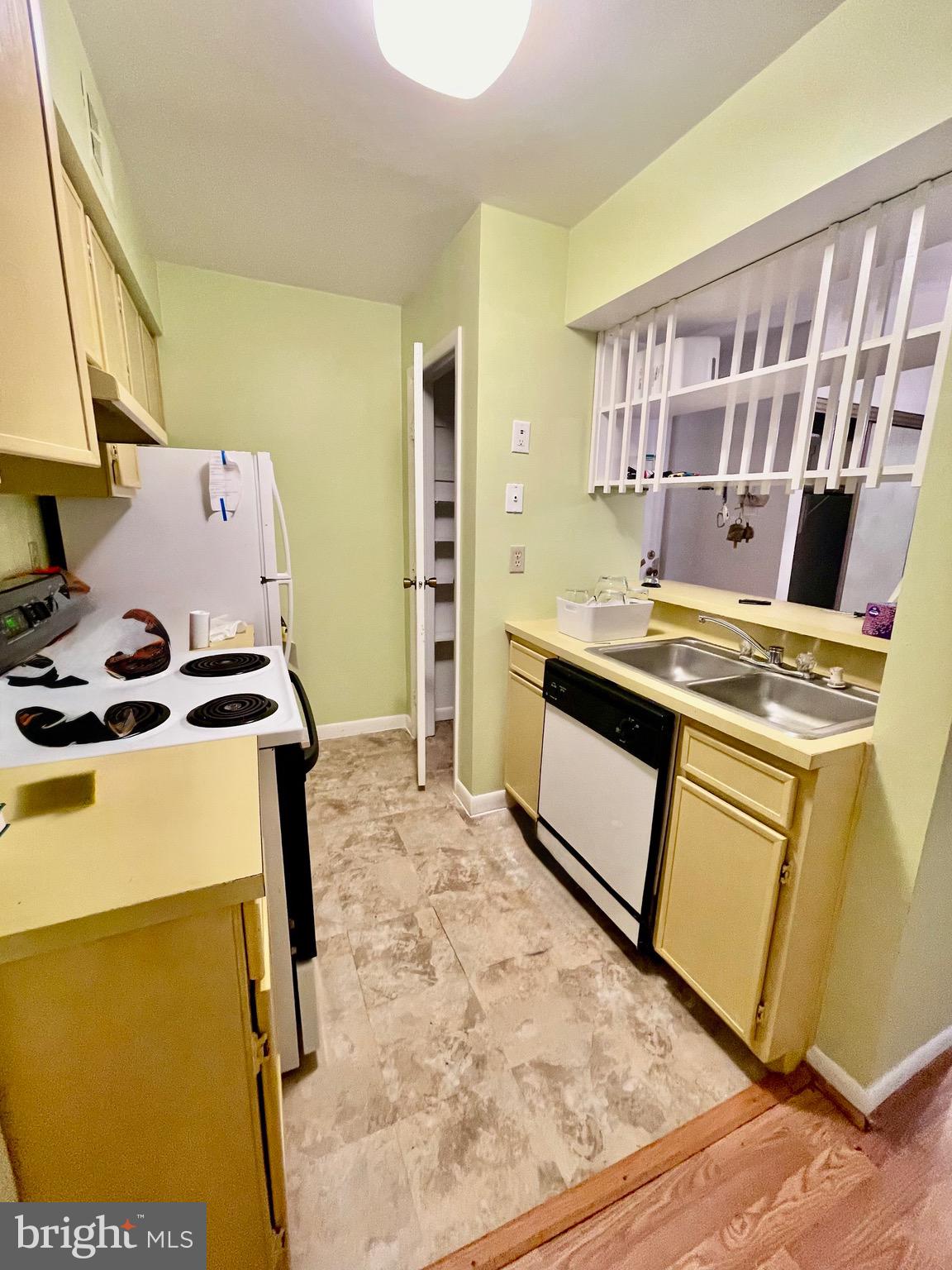 TIVOLI - Residential Lease