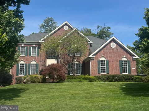 Photo of 19590 Saratoga Springs Place, ASHBURN, VA 20147 (MLS # VALO2124750)