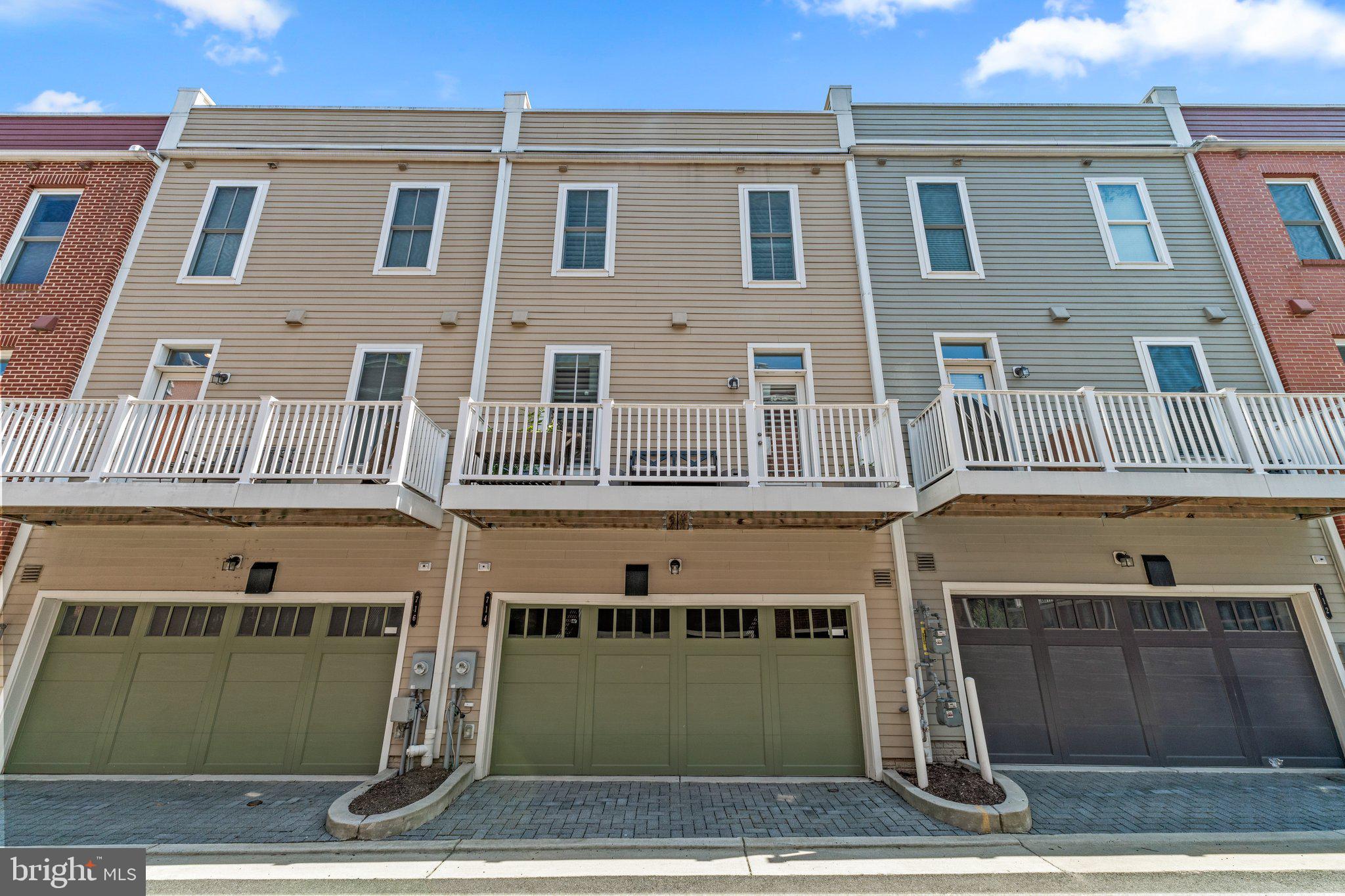 POTOMAC YARD - Residential Lease