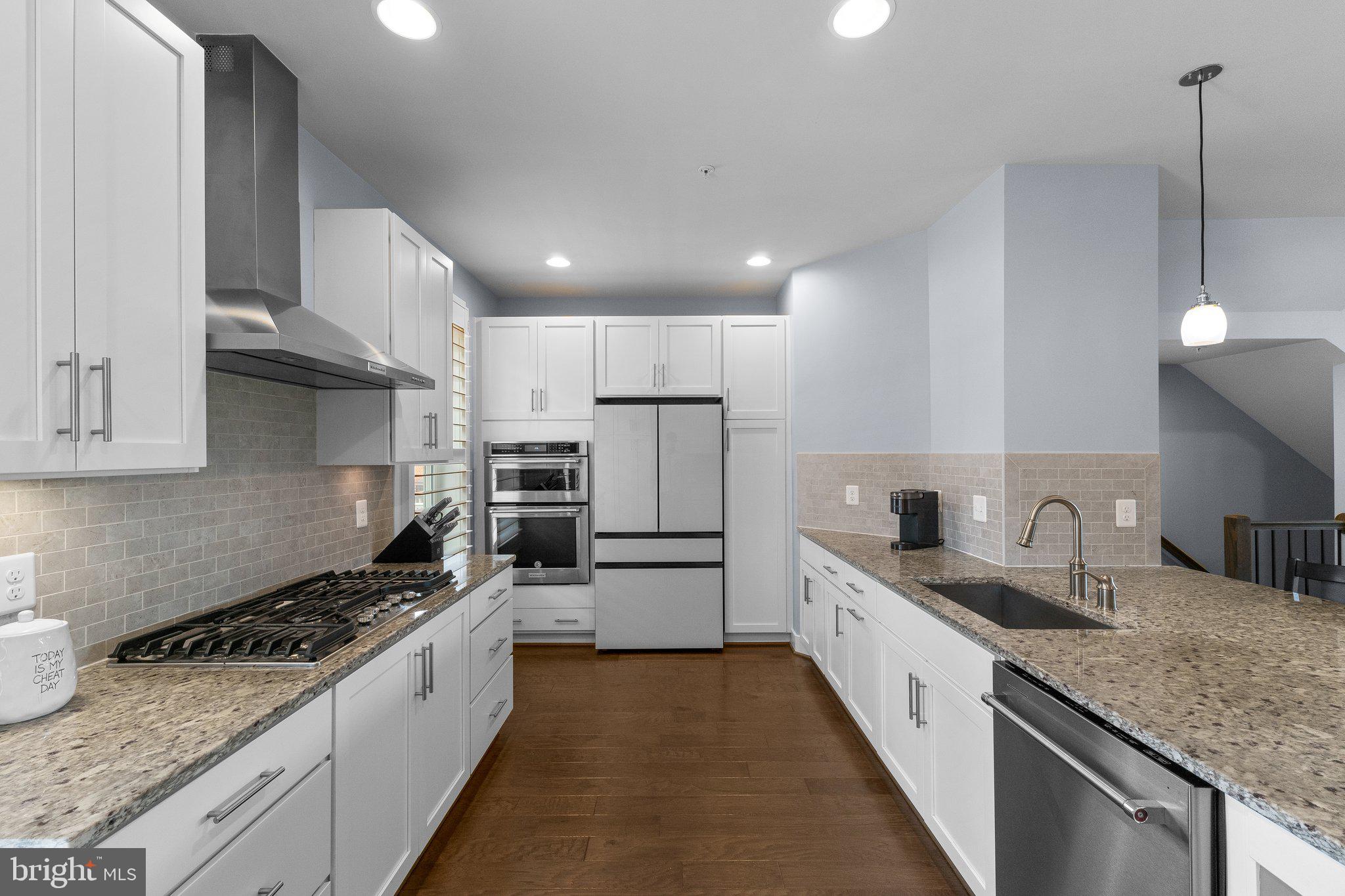 POTOMAC YARD - Residential Lease