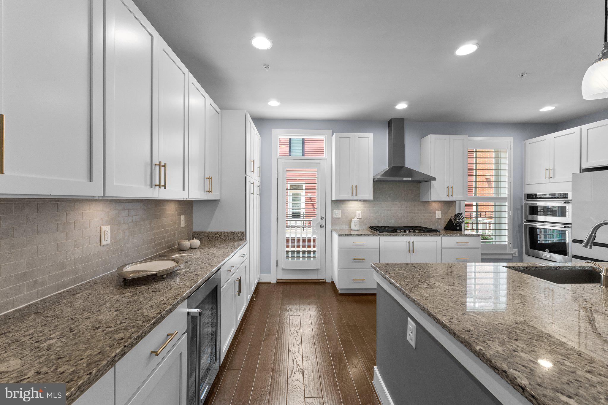 POTOMAC YARD - Residential Lease