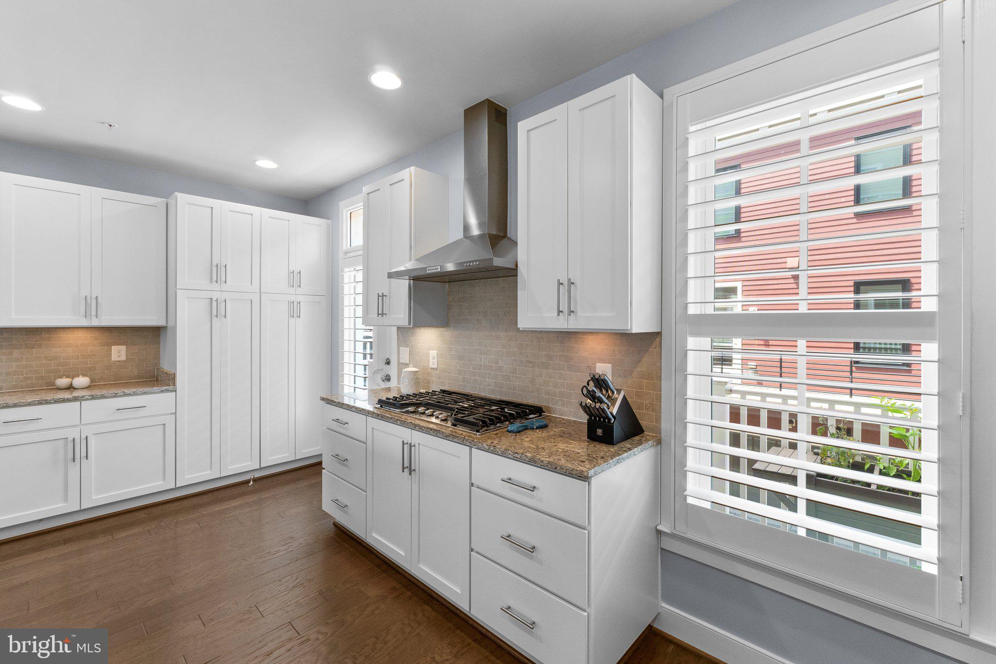 POTOMAC YARD - Residential Lease