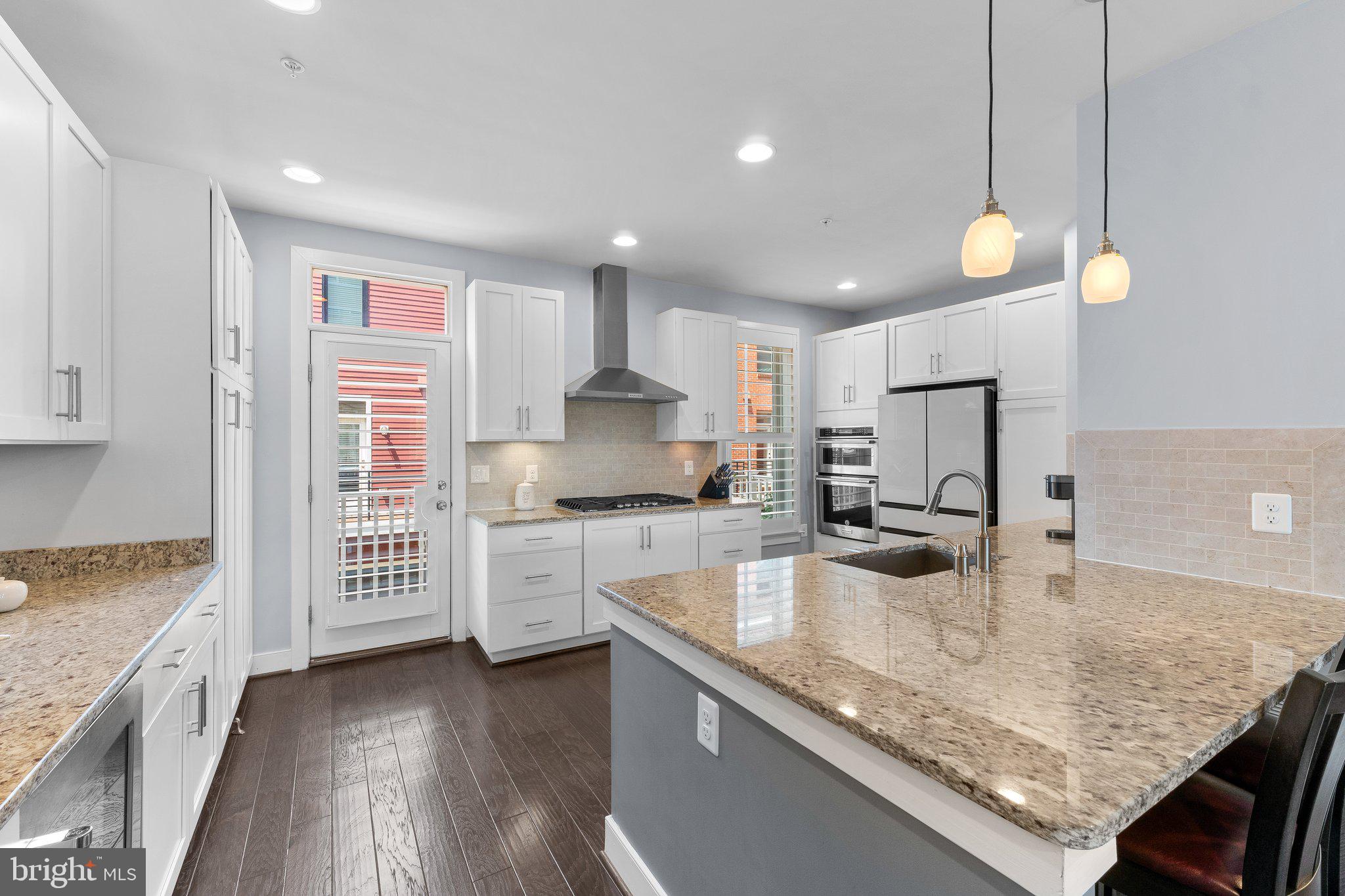 POTOMAC YARD - Residential Lease