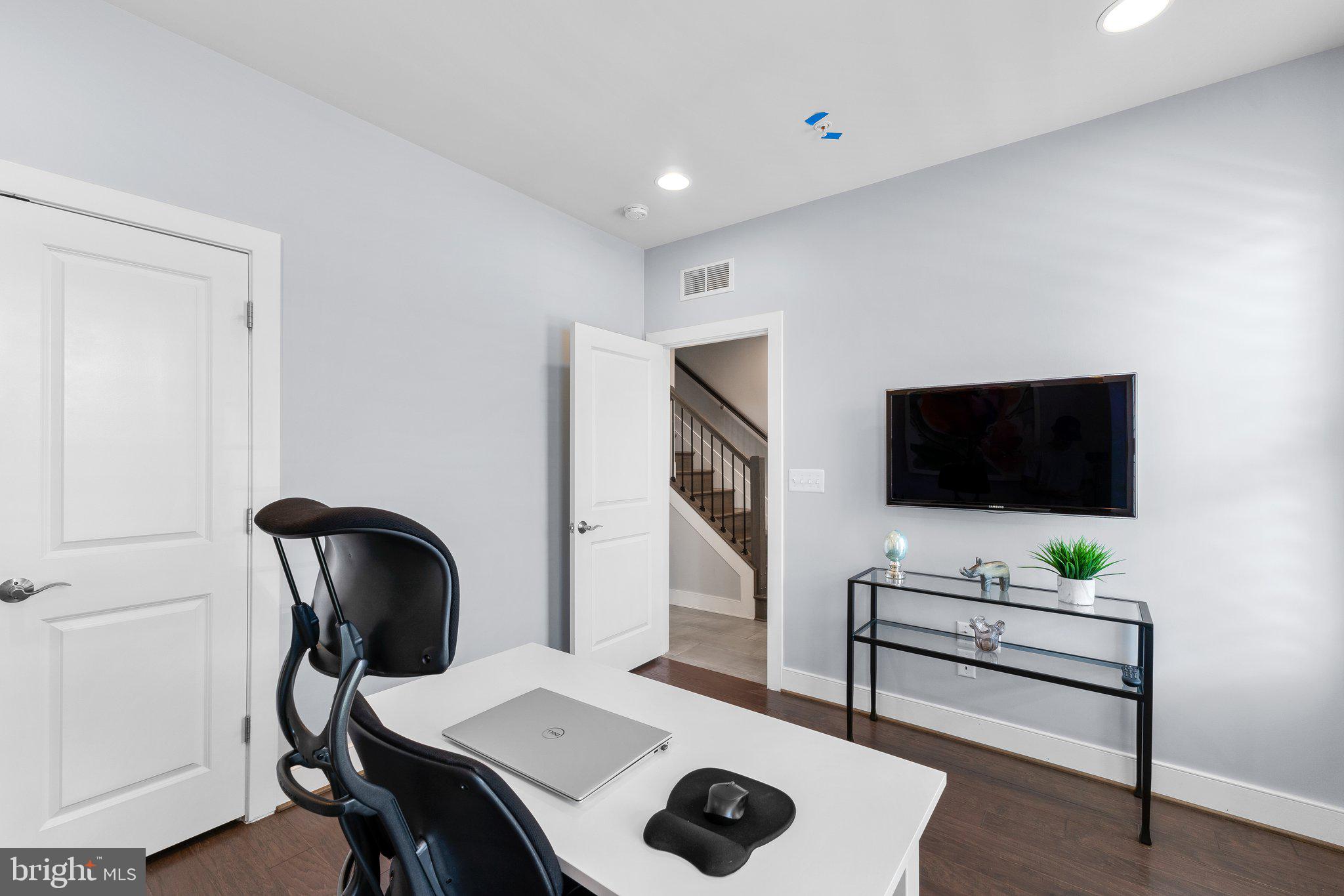 POTOMAC YARD - Residential Lease