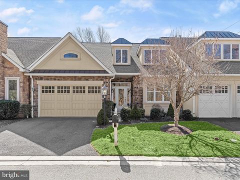4 HARWICK COURT BALTIMORE MD 21209