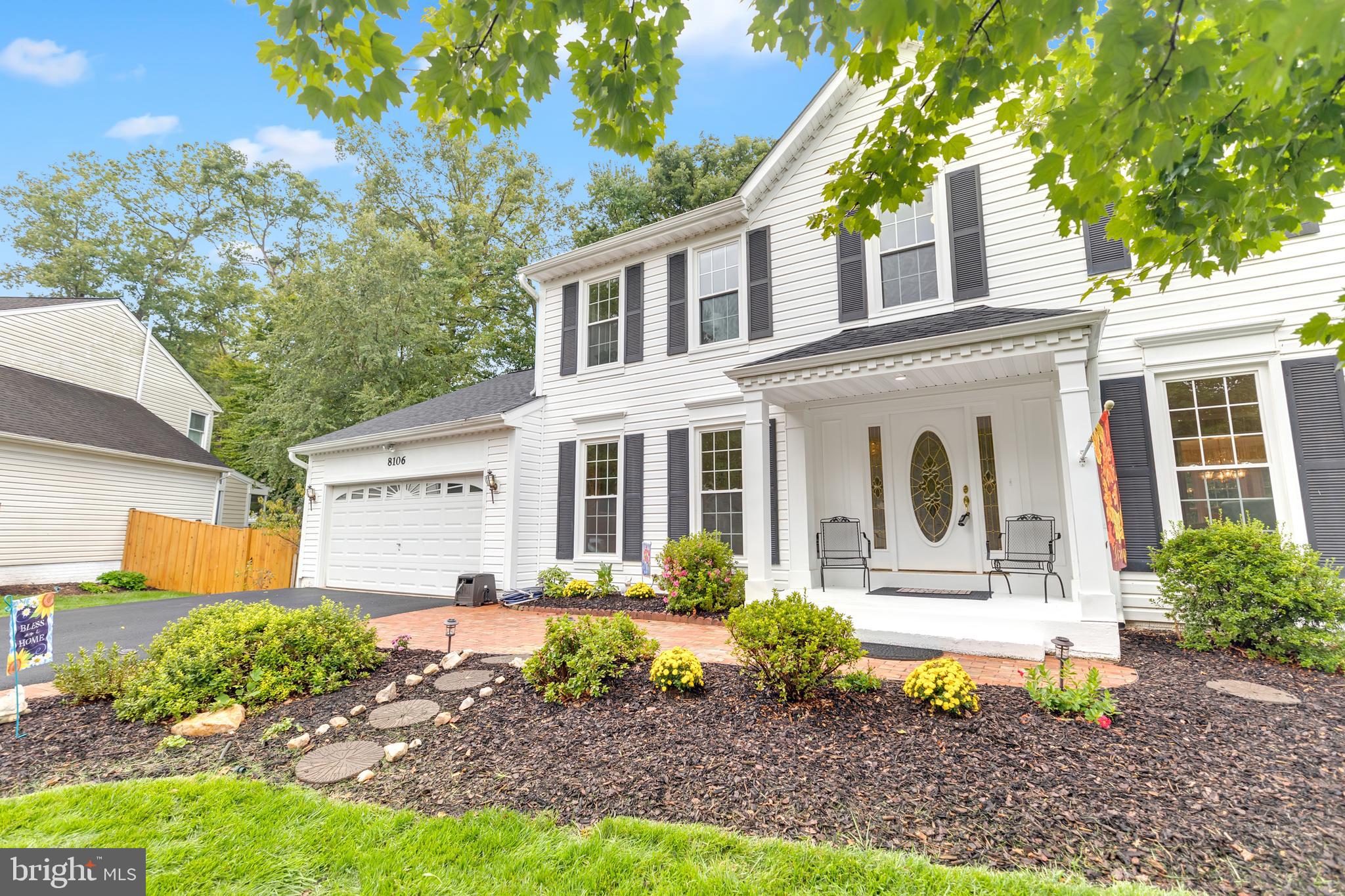 8106 OAK HOLLOW COURT