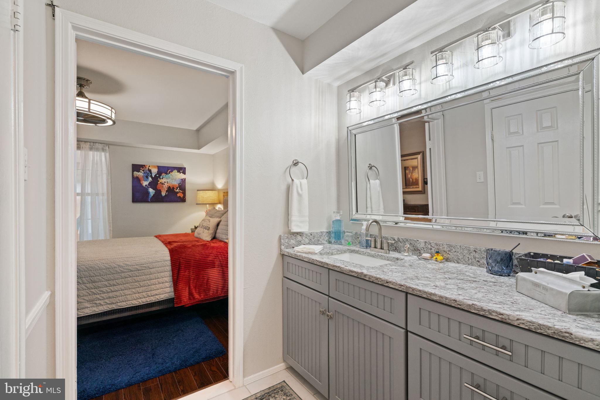 POINTE AT PARK CENTER - Residential