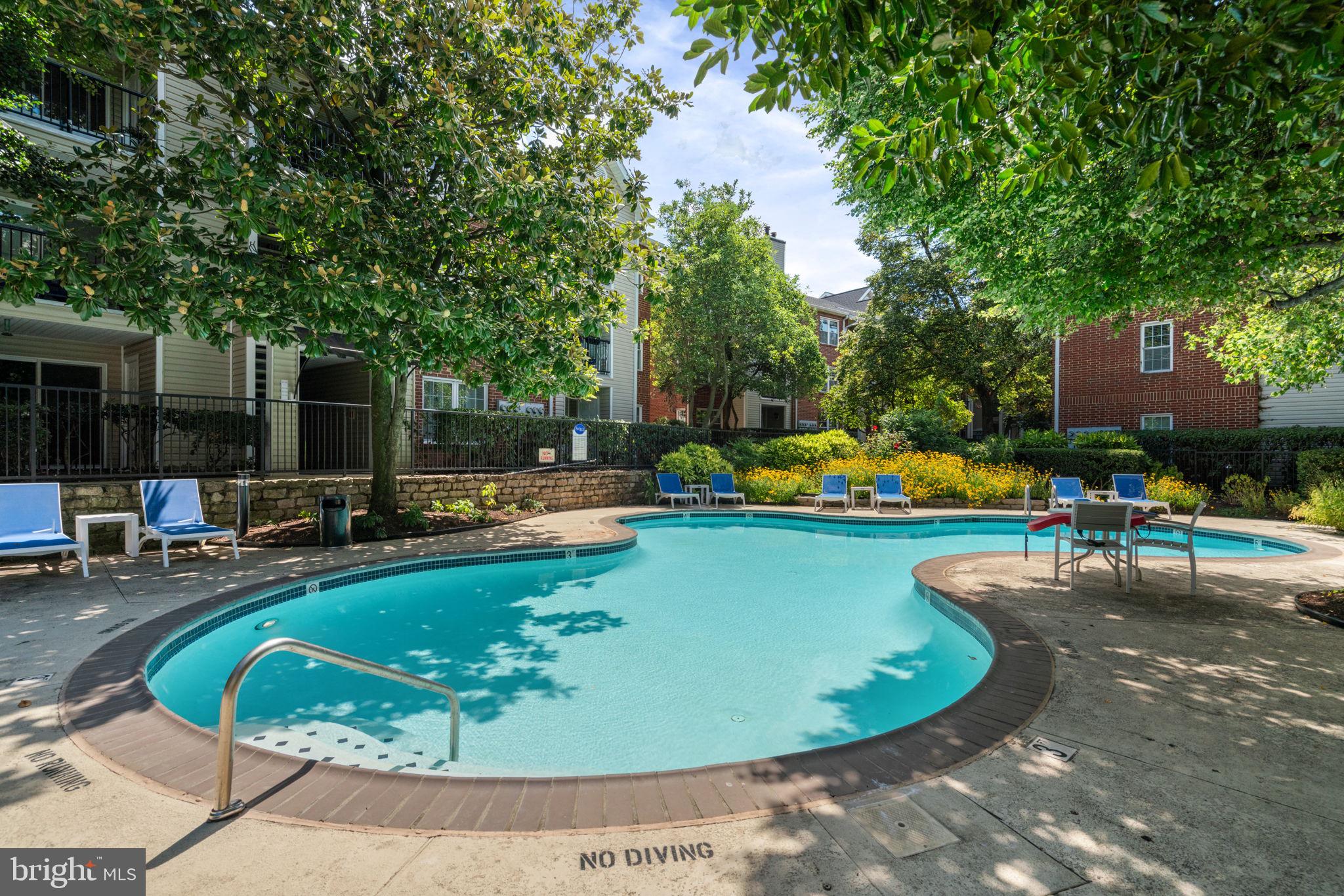 POINTE AT PARK CENTER - Residential