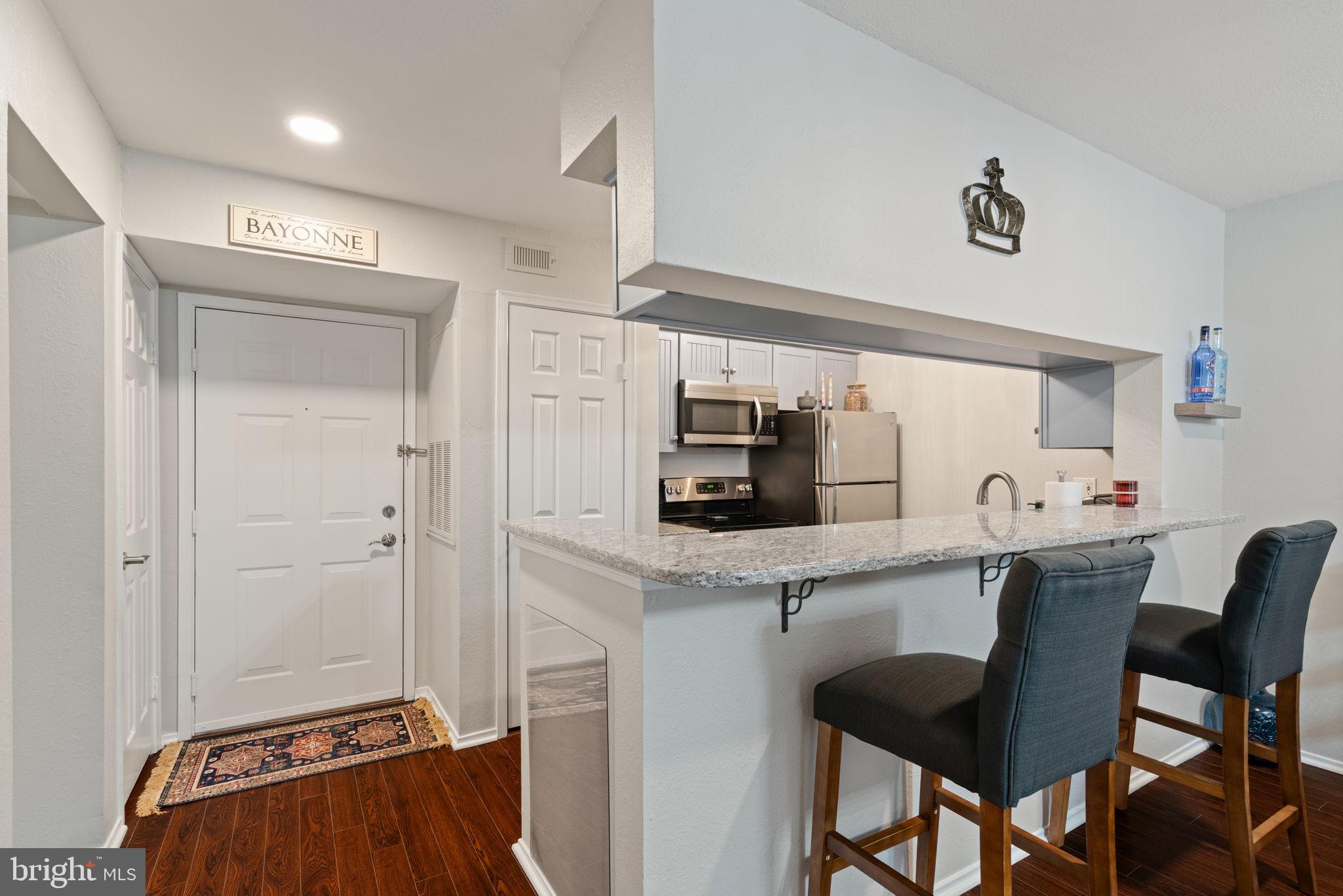 POINTE AT PARK CENTER - Residential