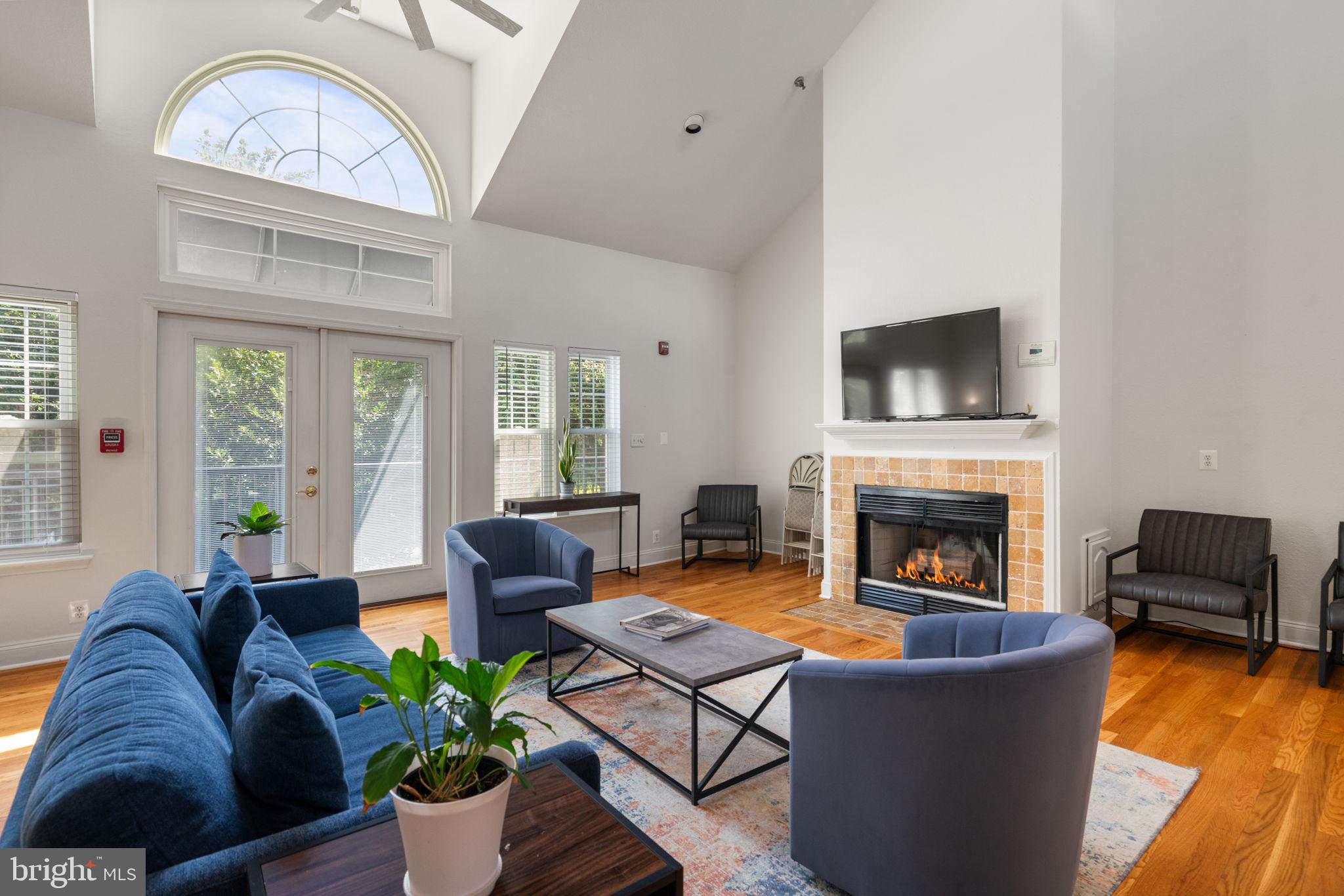 POINTE AT PARK CENTER - Residential