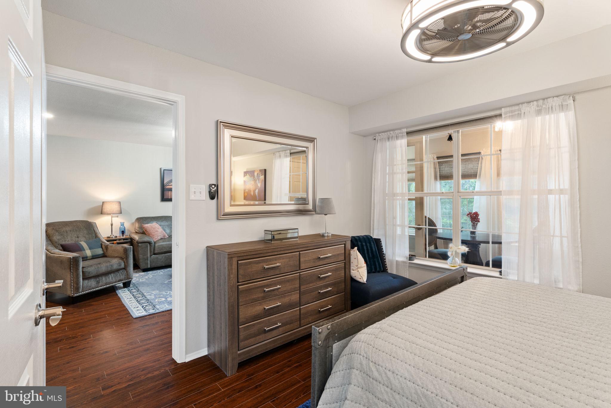 POINTE AT PARK CENTER - Residential