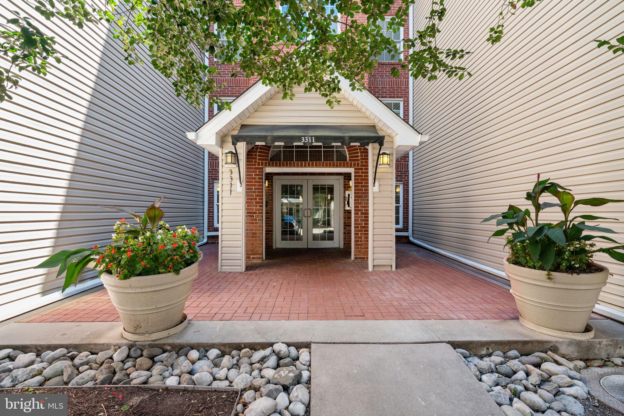 POINTE AT PARK CENTER - Residential