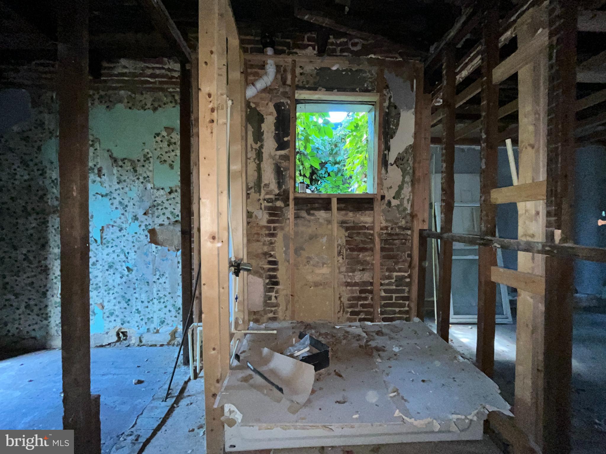 MIDTOWN EDMONDSON - Residential